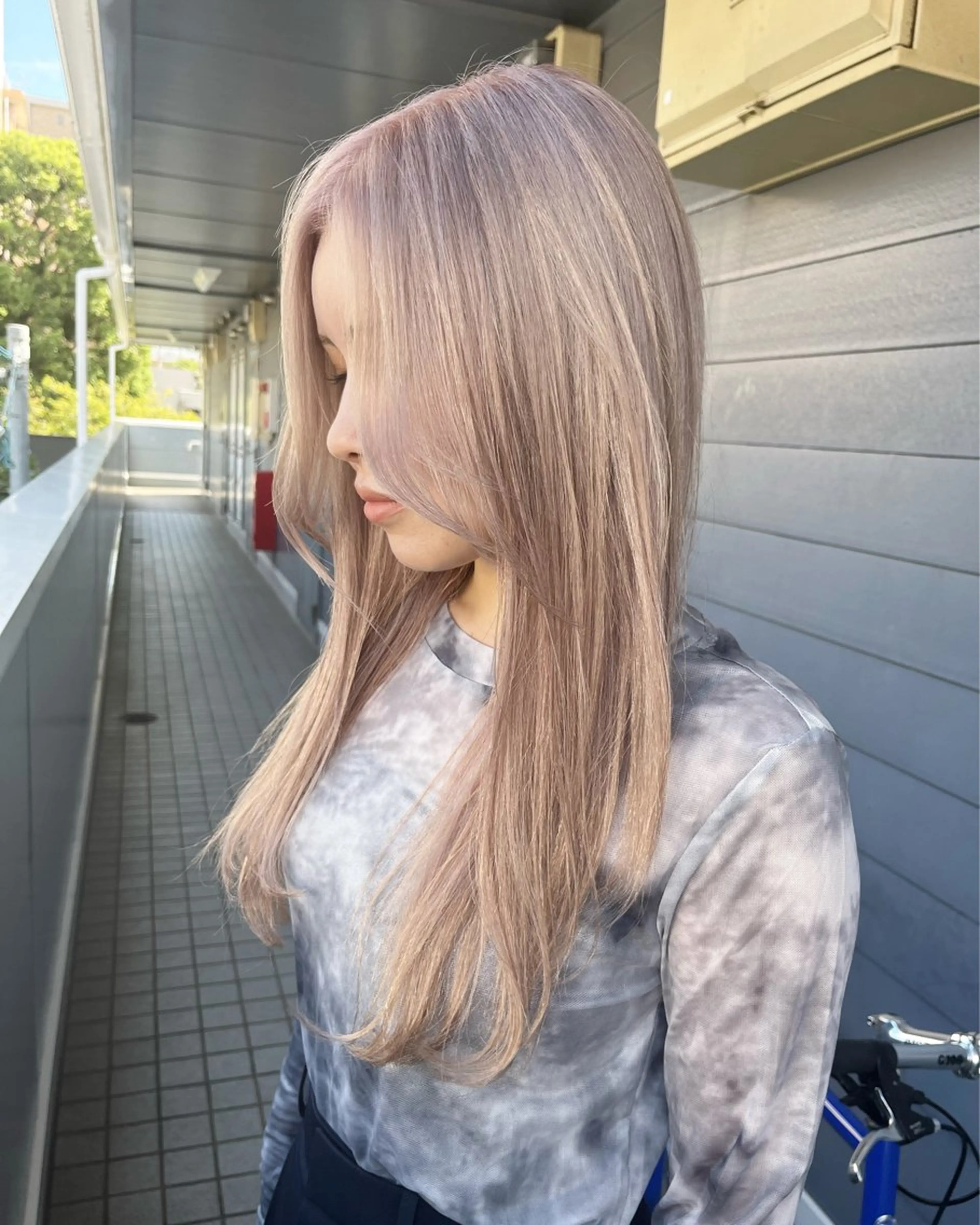 ミニモ学割✨ブリーチカラー入れ放題　ブリーチ2回までOK🙆‍♂️韓国風デザインカラーもおまかせください⭐︎の写真