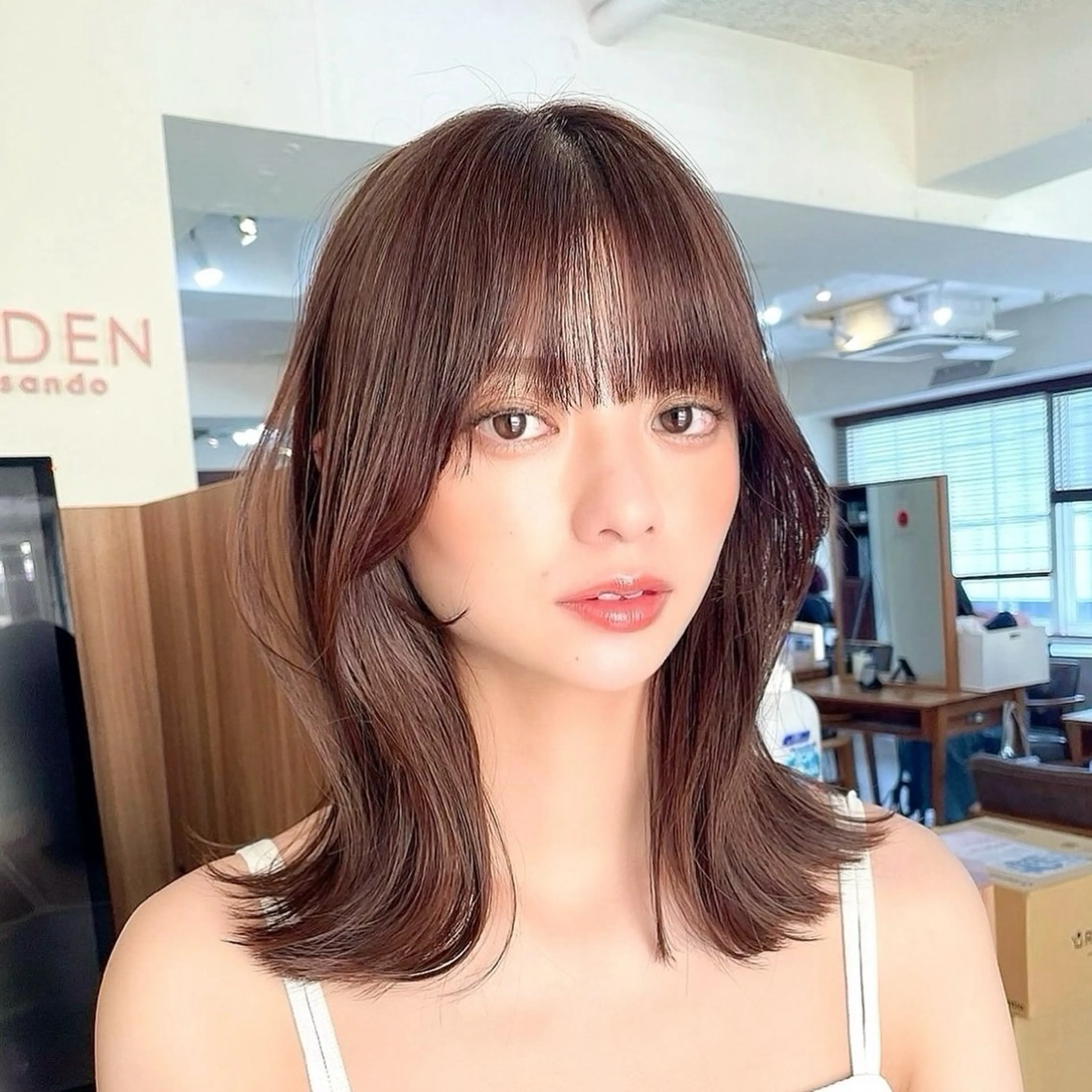 ミディアム カラー くびれヘア カット ヘアカラー トリートメント 内野   龍海 / レイヤーカットのヘアスタイル