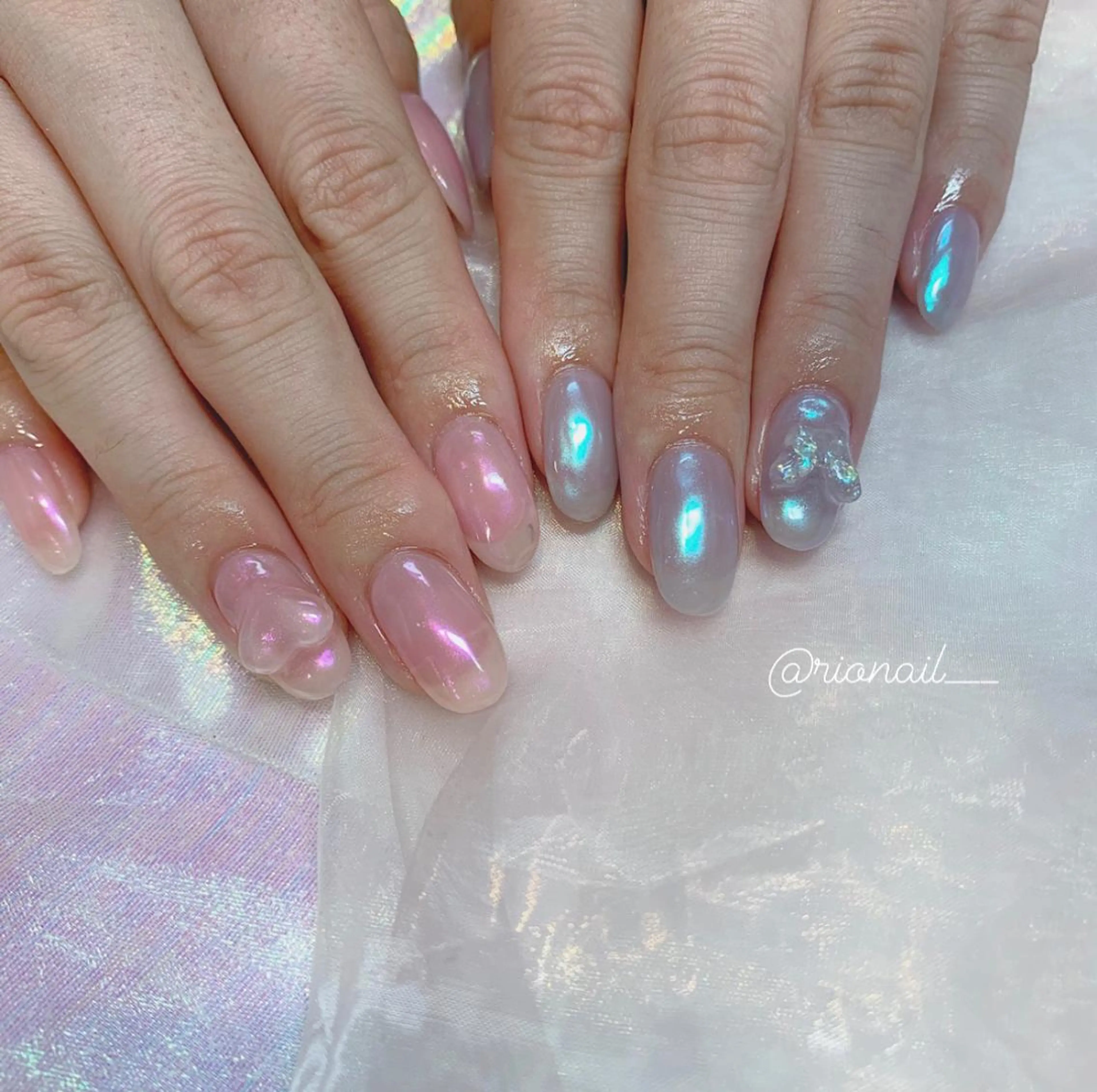 ネイル アートネイル 𝘙𝘪𝘰𝘯𝘢 ...🕯🤍のネイルデザイン