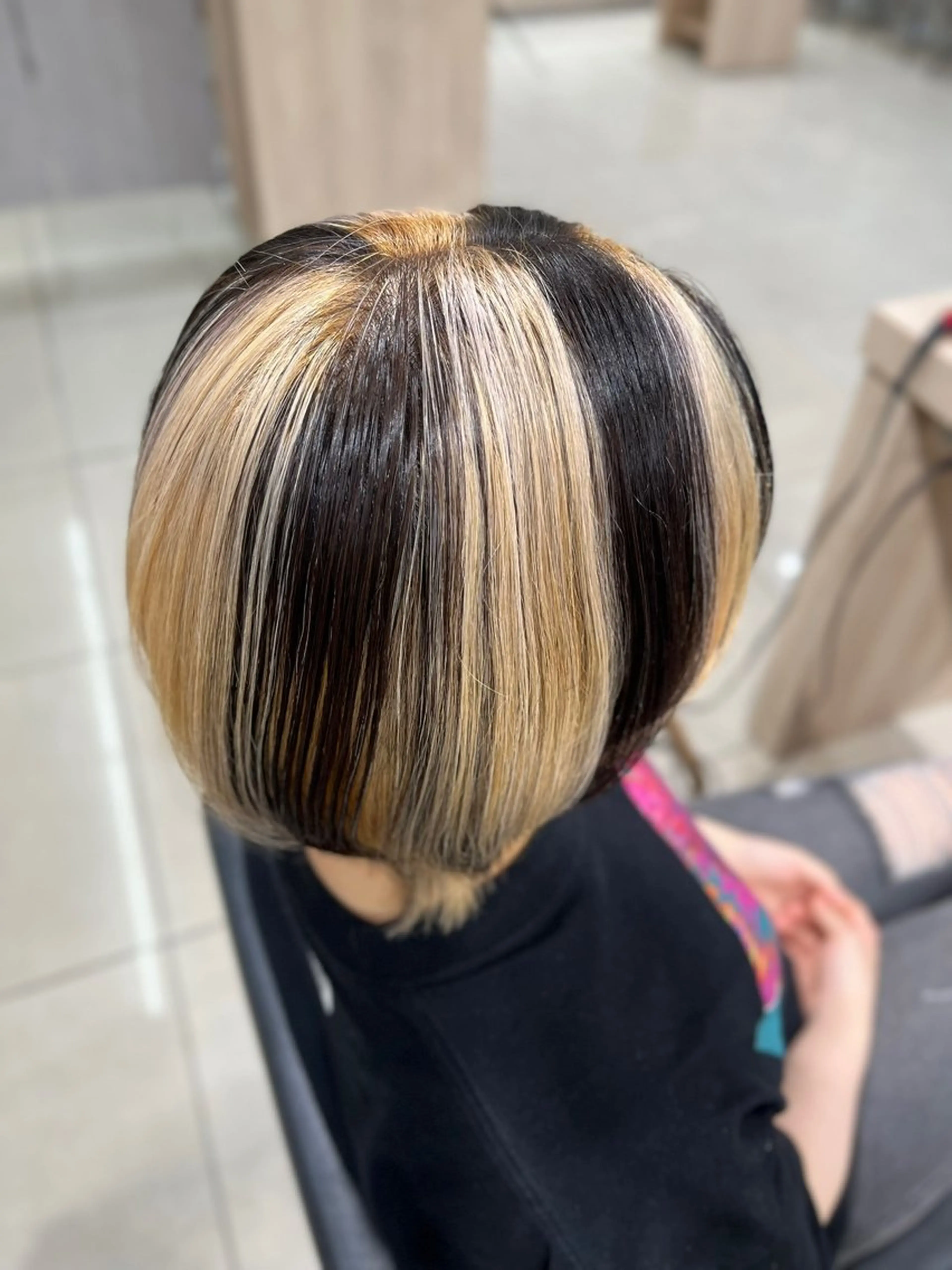 ミディアム カラー デザインカラー カット ヘアカラー 巖本 真希のヘアスタイル