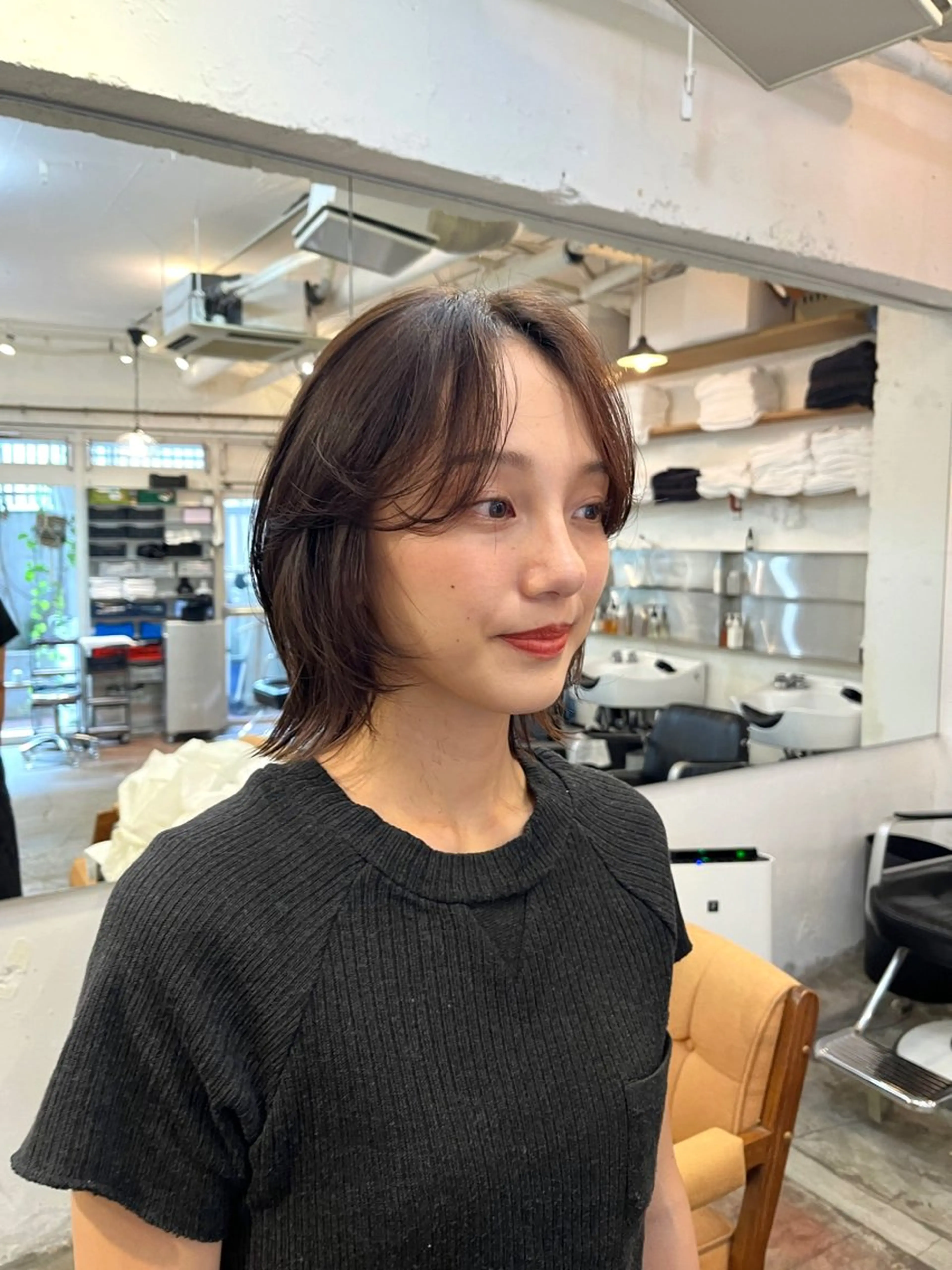 ミディアム ブリーチ/レイヤー momoha🐰🪡のヘアスタイル