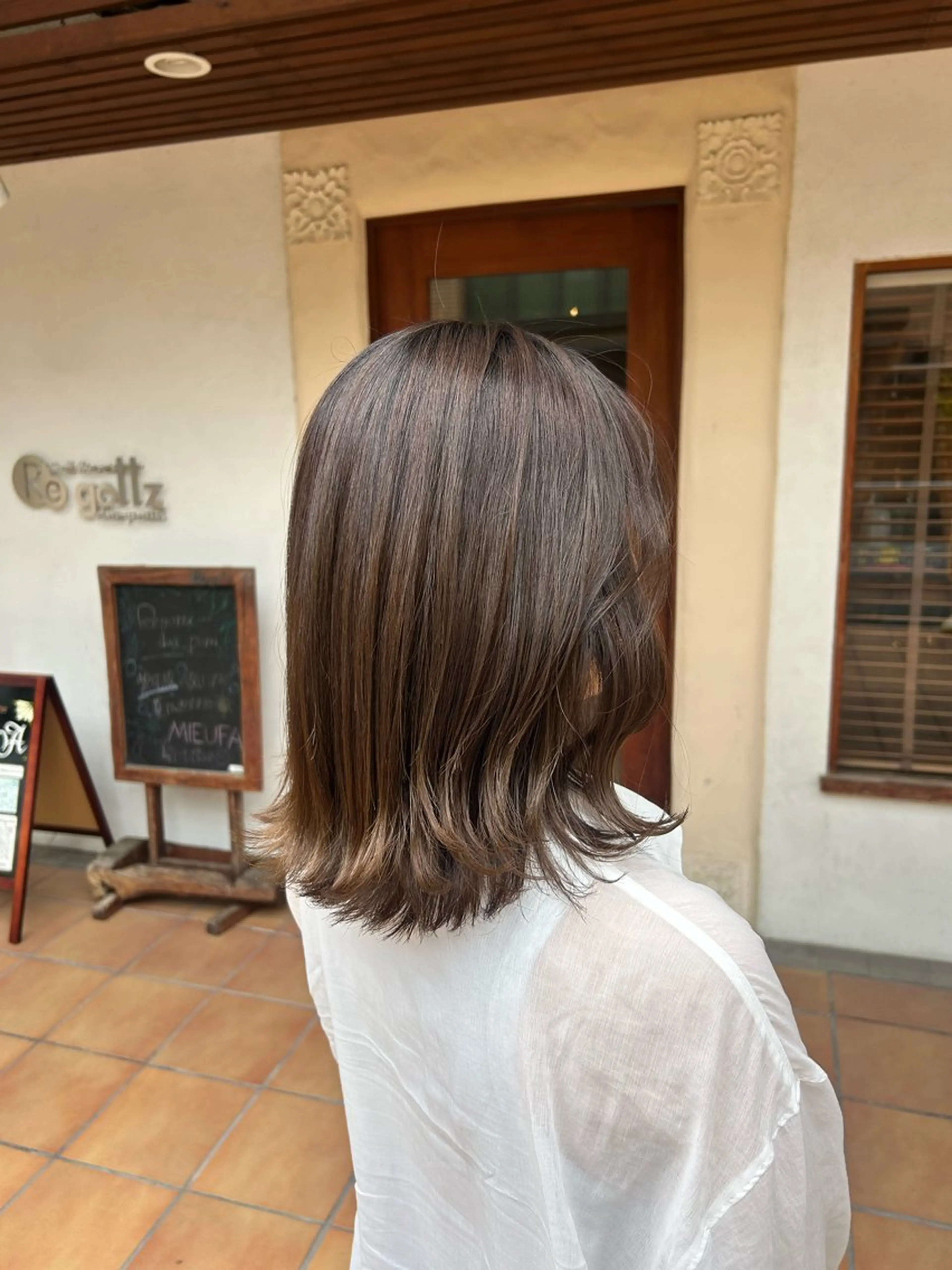 ミディアム カラー カット ヘアカラー トリートメント ヘッドスパ putri 川邉 優花のヘアスタイル