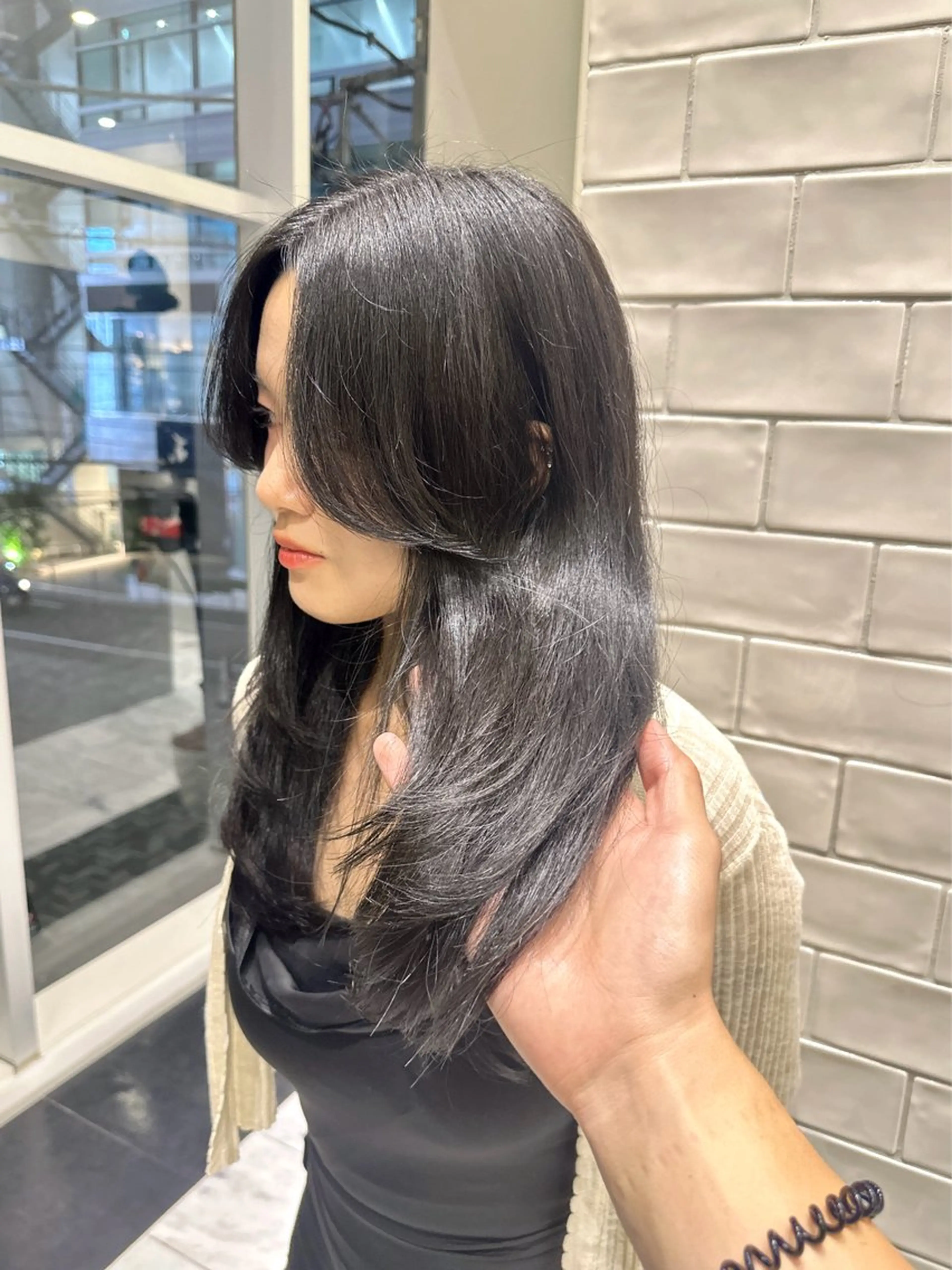 ロング カラー ブリーチ グレージュ ブリーチなしカラー カット ヘアカラー トリートメント 矢野 晃平のヘアスタイル