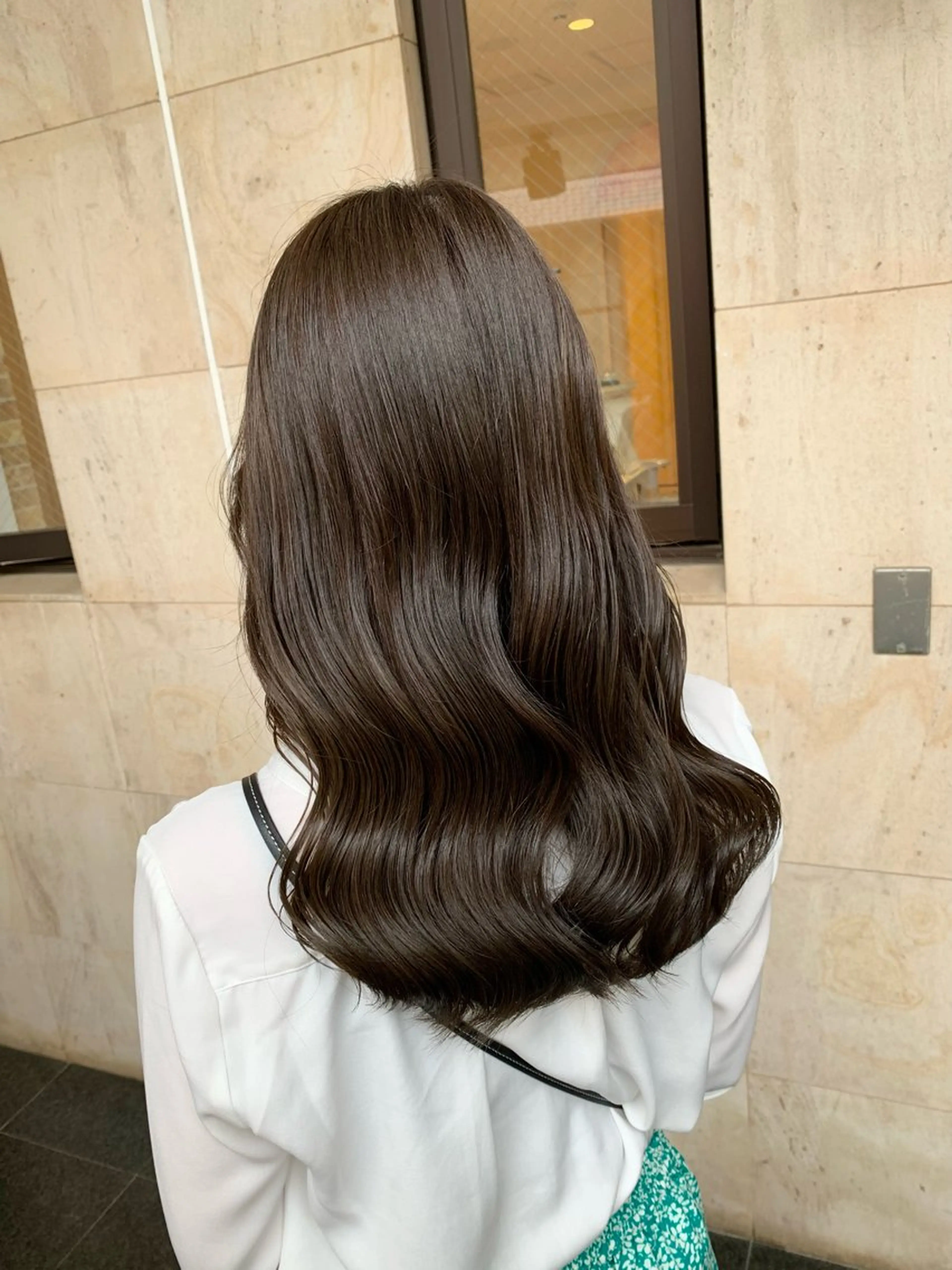 ロング カラー 切りっぱなしボブ ブリーチ ブラウンカラー ダブルカラー ハイライトカラー カット ヘアカラー トリートメント ヘッドスパ ✨艶髪✨透明感✨ 山内大樹のヘアスタイル