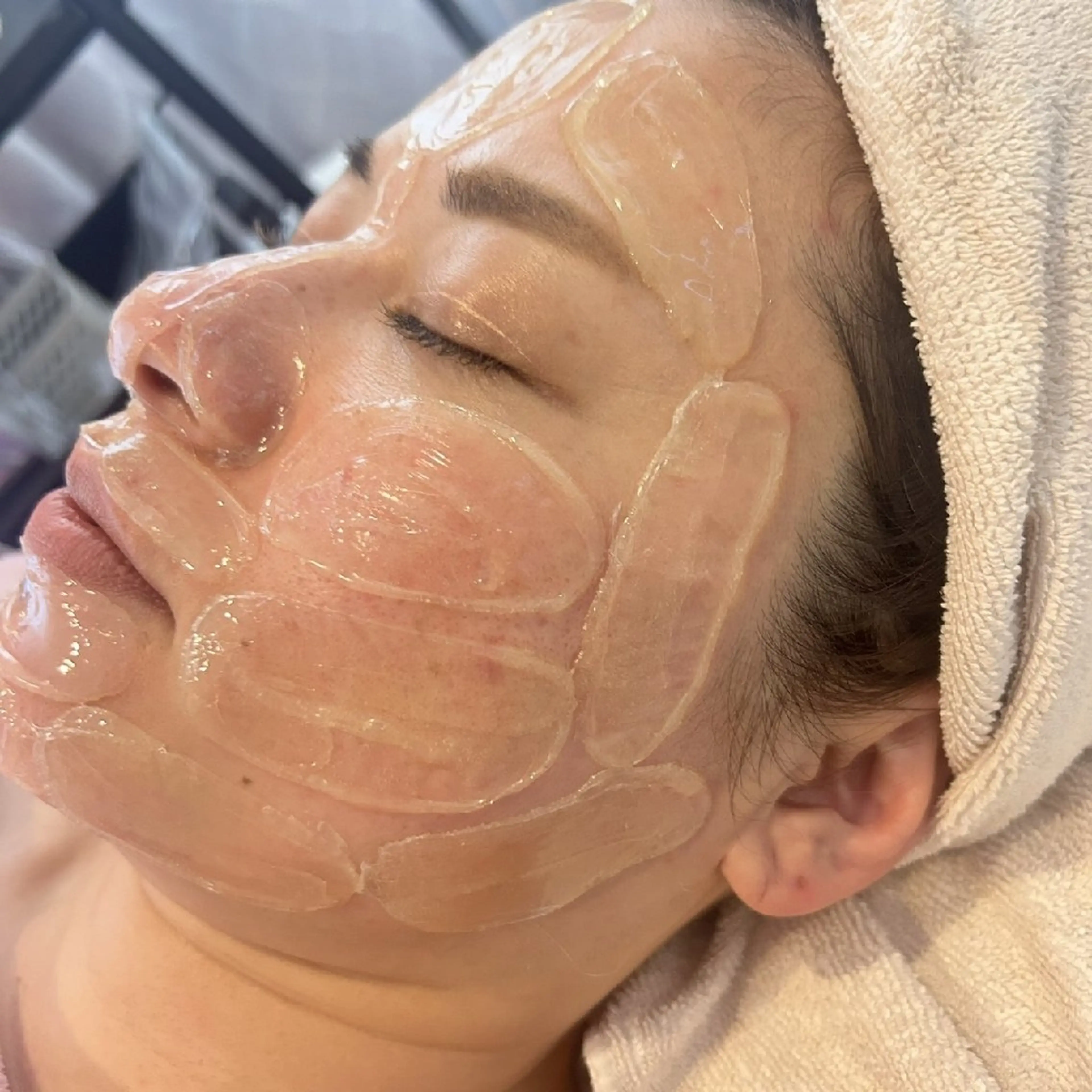 【Dearly】 金城智美のマツエク・マツパデザイン