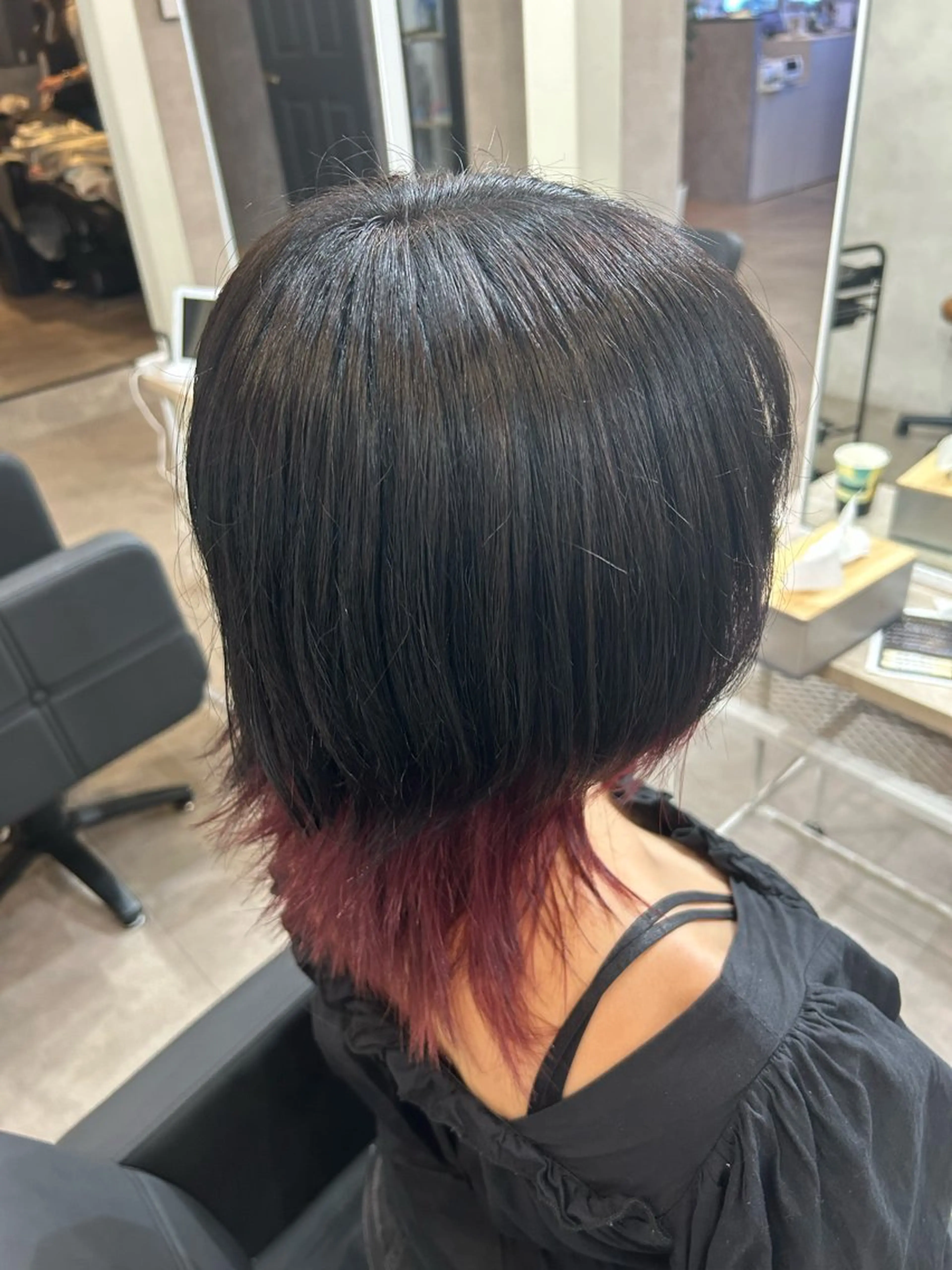 カラー デザインカラー ピンクカラー レッドカラー 石原 侑季のヘアスタイル