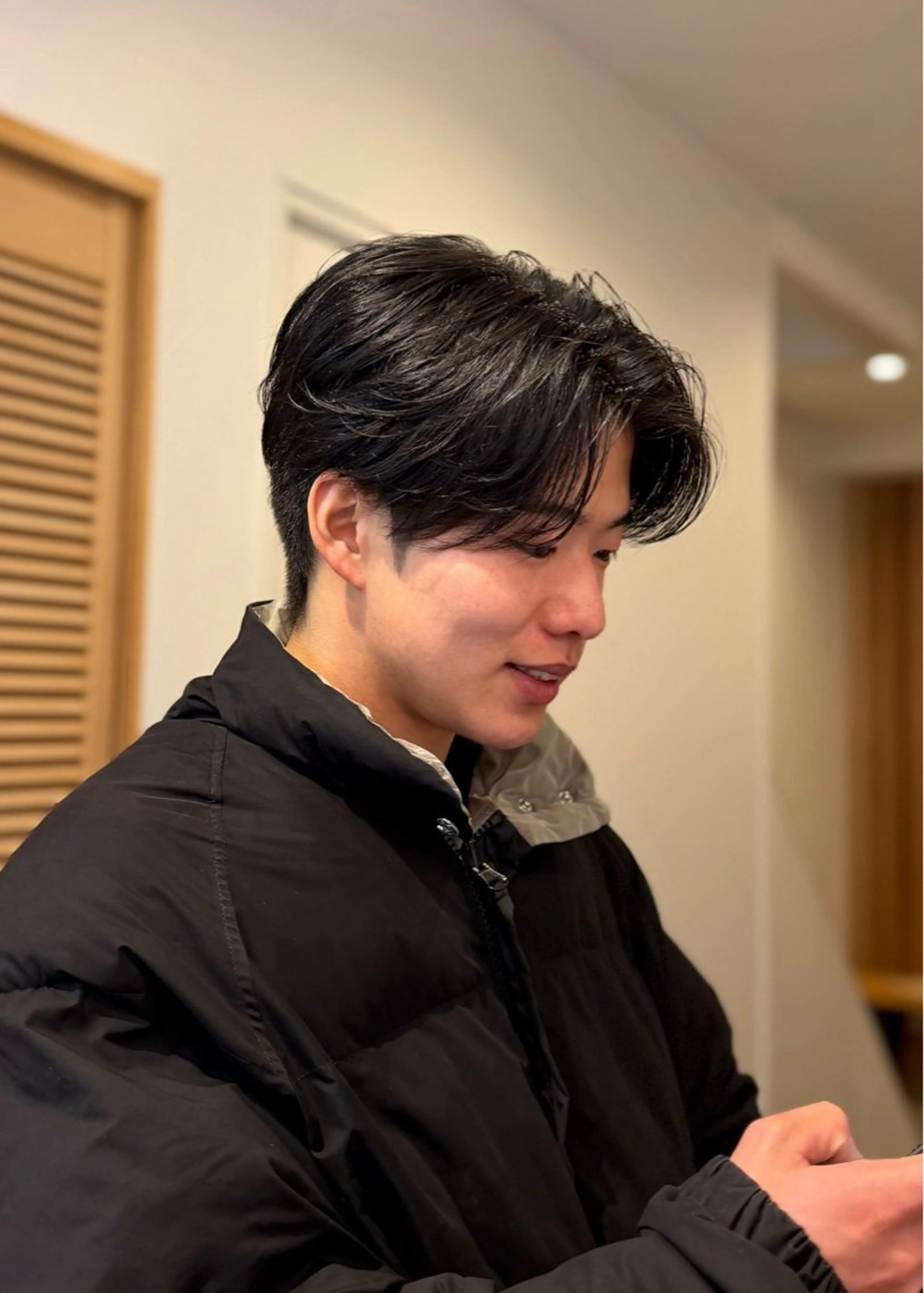 パーマ メンズ ビジネス センターパート Mori / 福島 大人メンズ・パーマのヘアスタイル