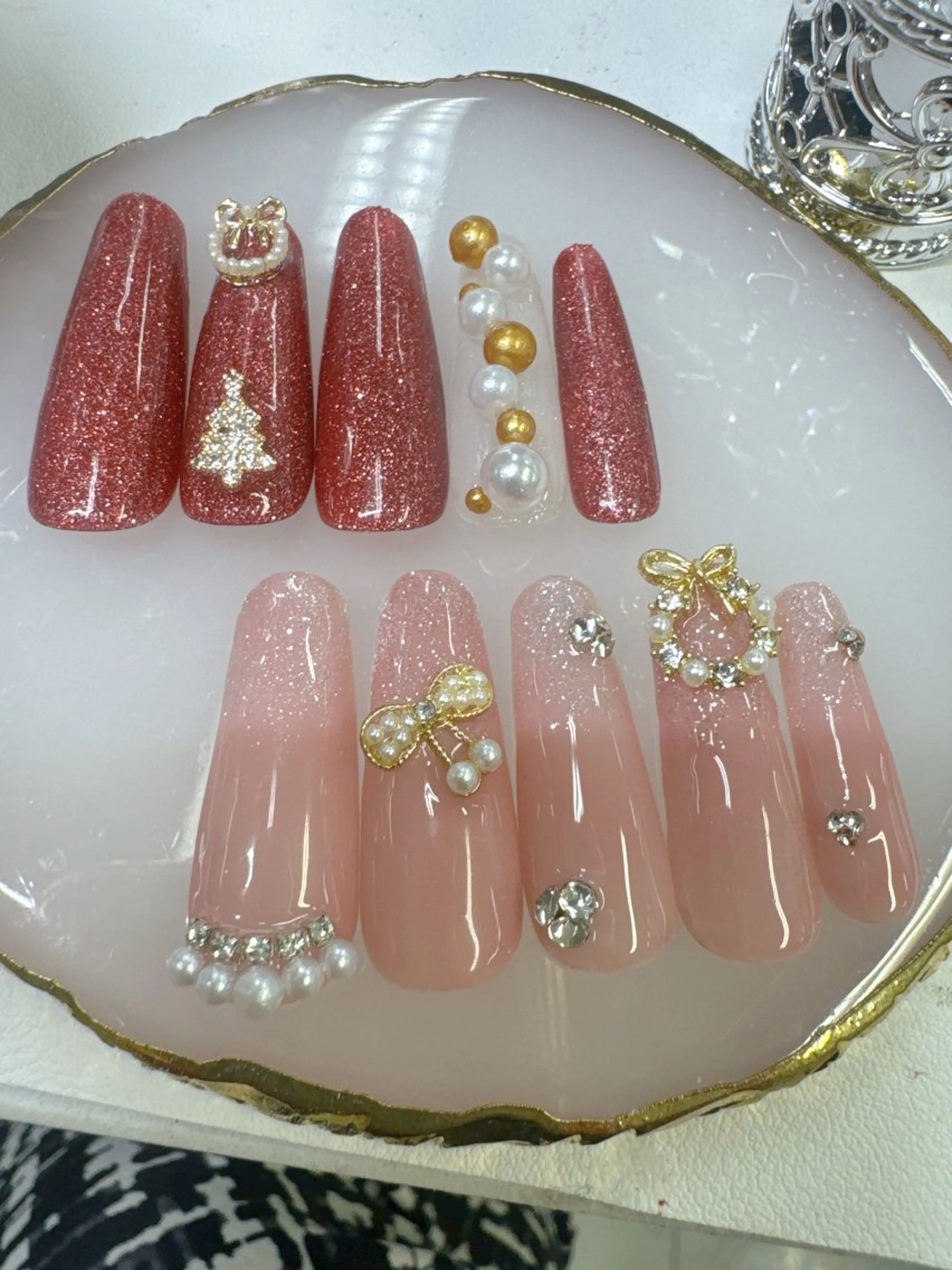 ネイル フレンチネイル ジェルネイル ガラスフレンチ キラキラネイル マグネットネイル Queeens nailのネイルデザイン
