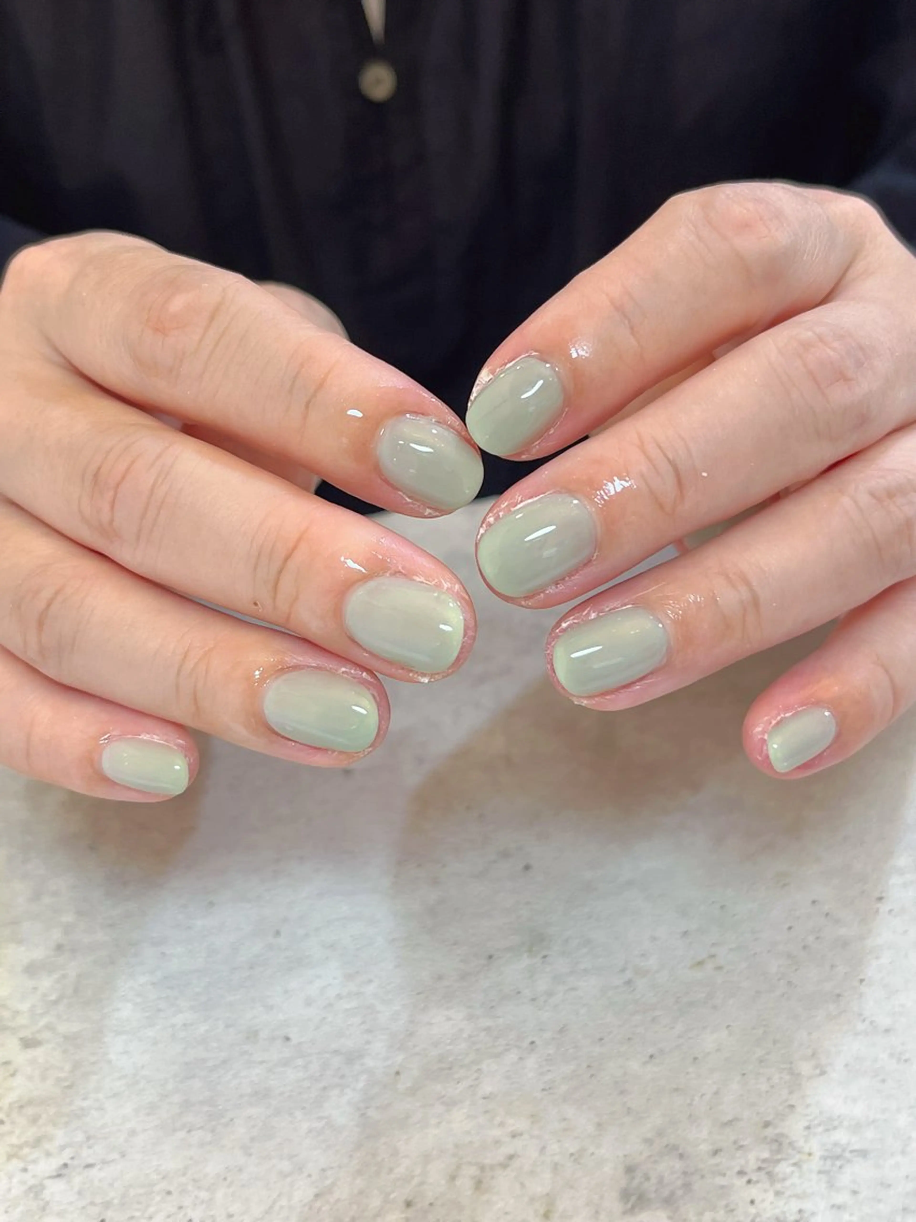 ネイル グリーン ワンカラーネイル シンプルネイル ハンドネイル r.nailBY α 大阪福島区/岸本🧸のネイルデザイン