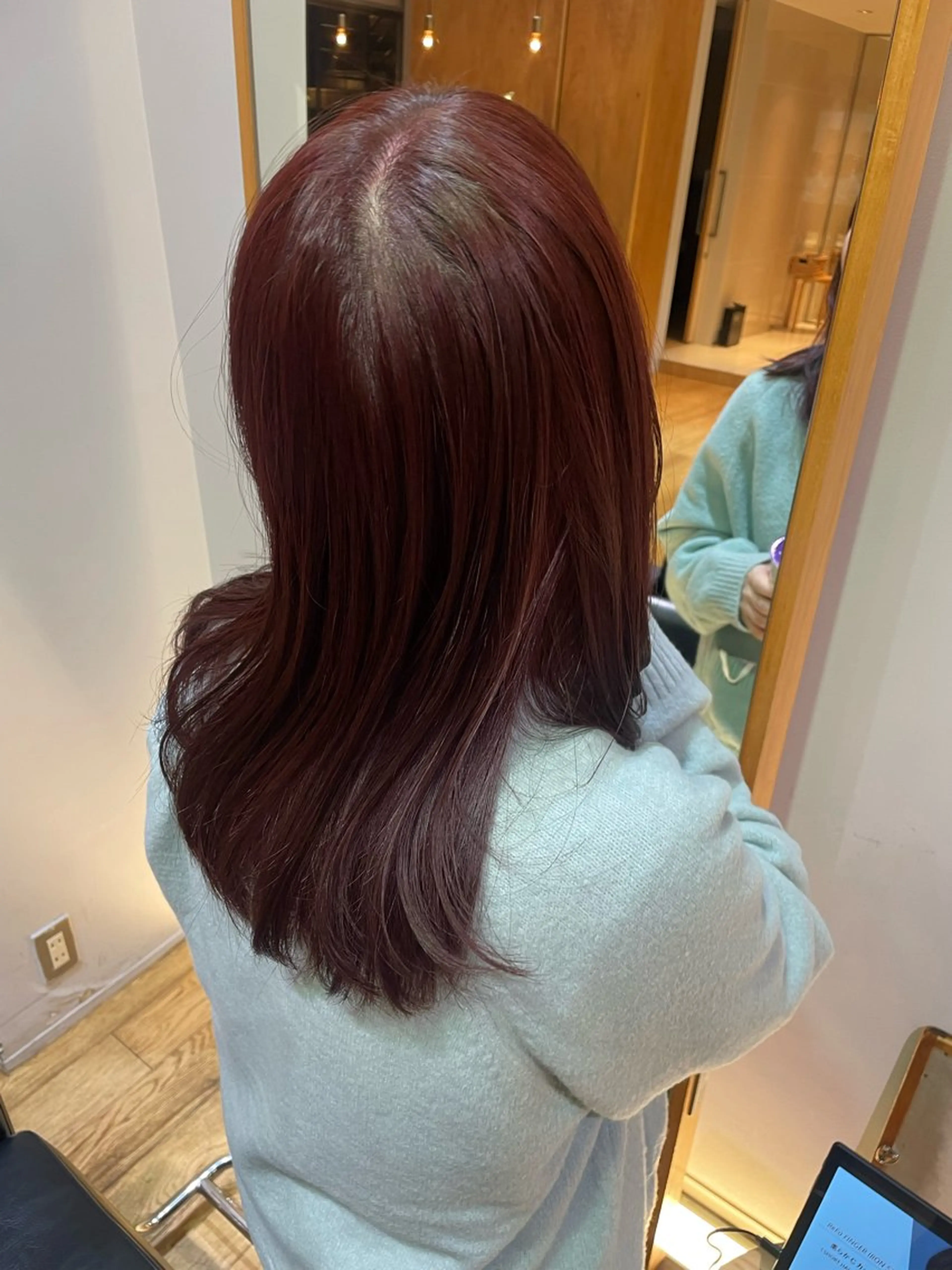 ミディアム カラー カット ヘアカラー 大橋 芽衣のヘアスタイル