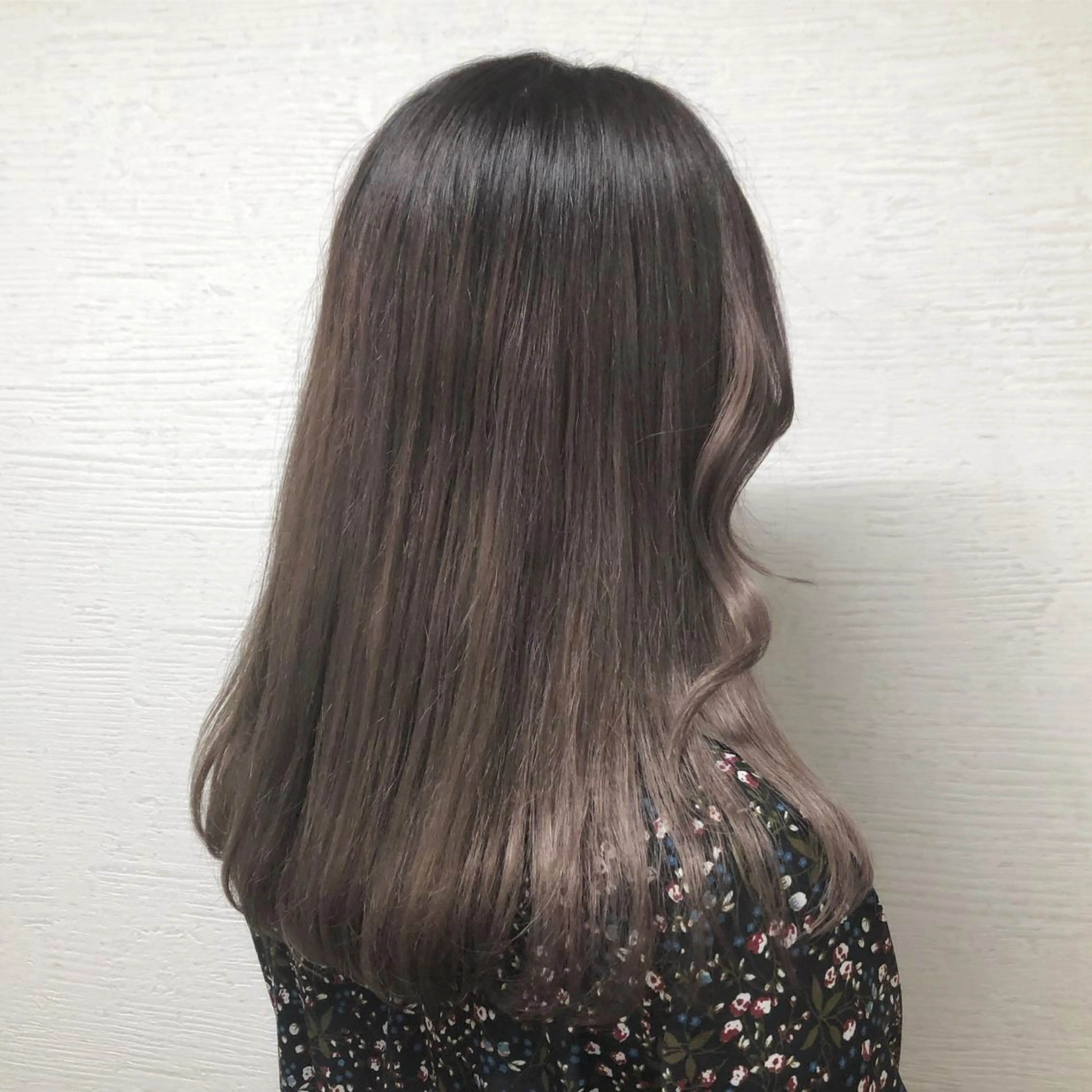 カラー オオカワユウキ 🎀newi池袋のヘアスタイル