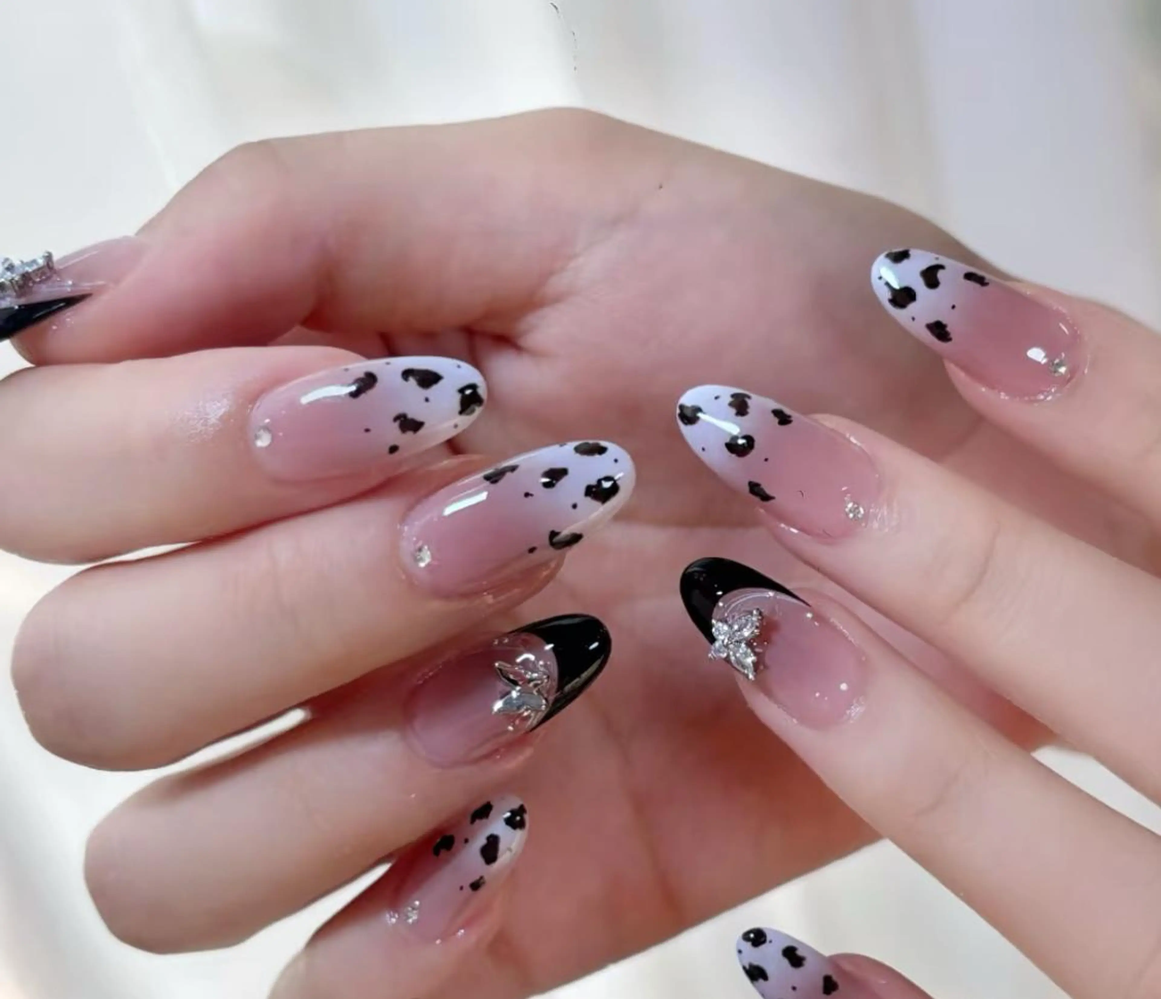 ネイル ハンドネイル ハンドケア 🍑 momo_nailのネイルデザイン