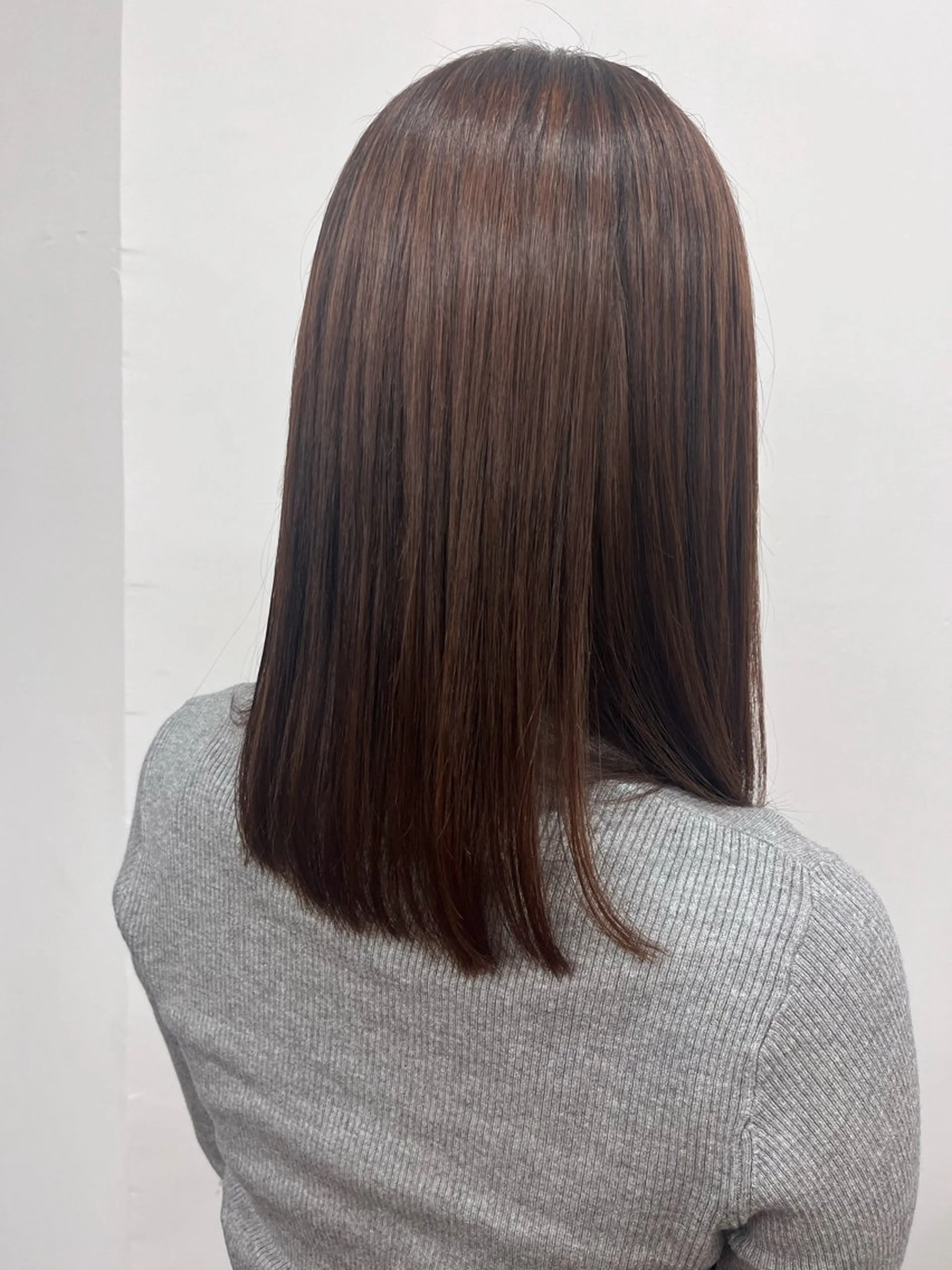 ミディアム 遠藤 乙夏のヘアスタイル