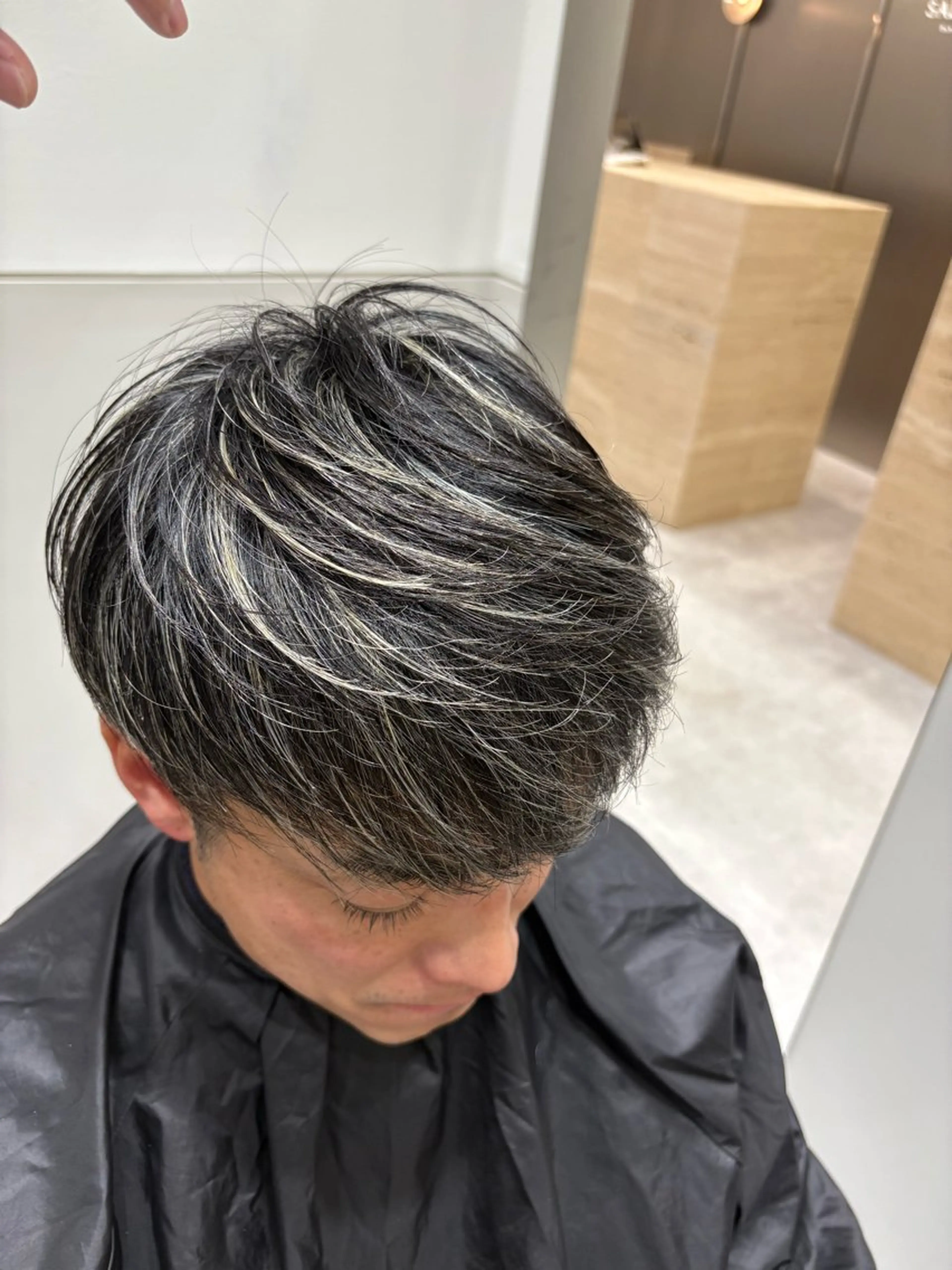 ショート カラー メンズ カット ヘアカラー トリートメント 吉武 茂暉のヘアスタイル