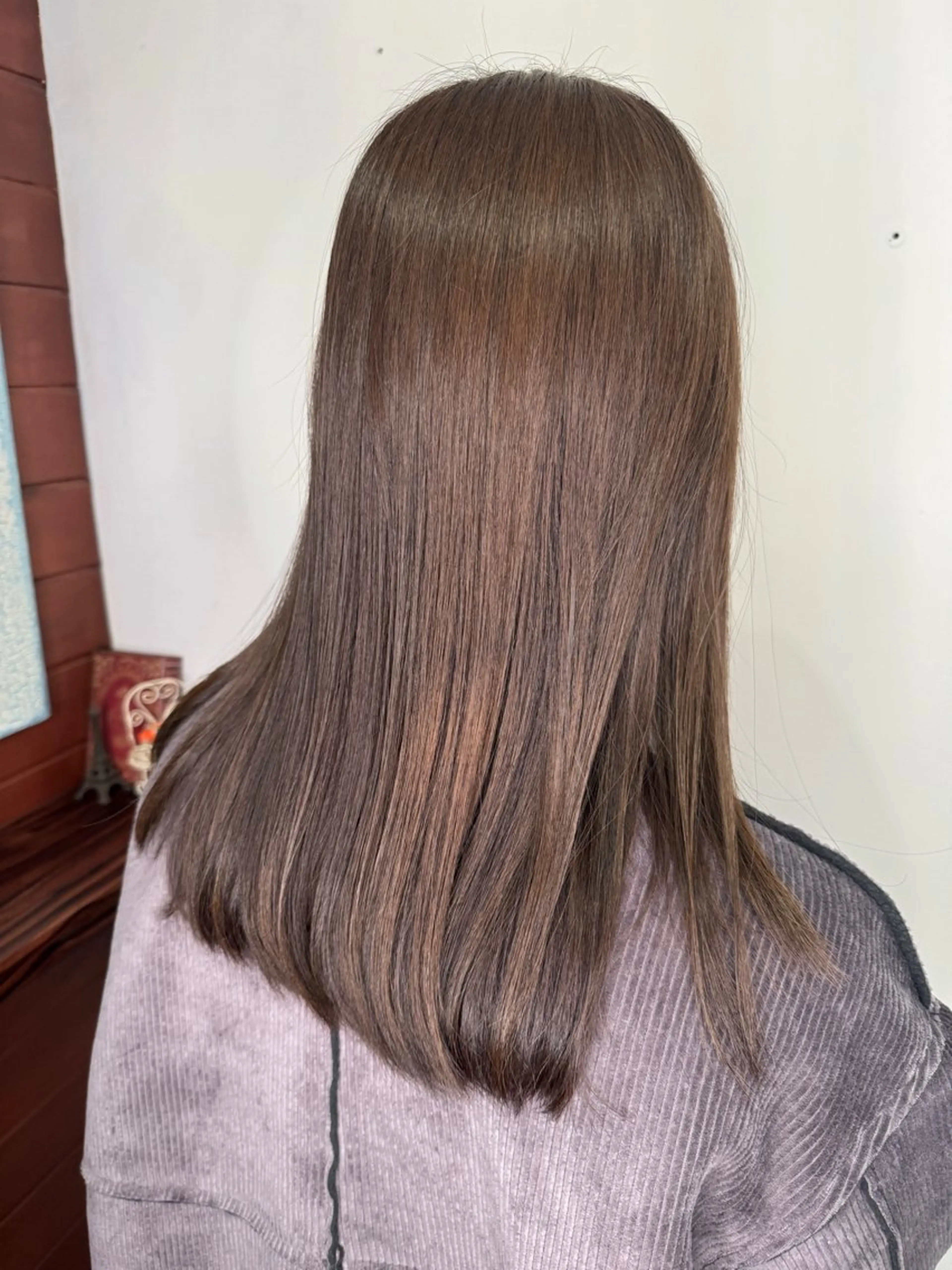 ロング カラー 大塚 しおりのヘアスタイル