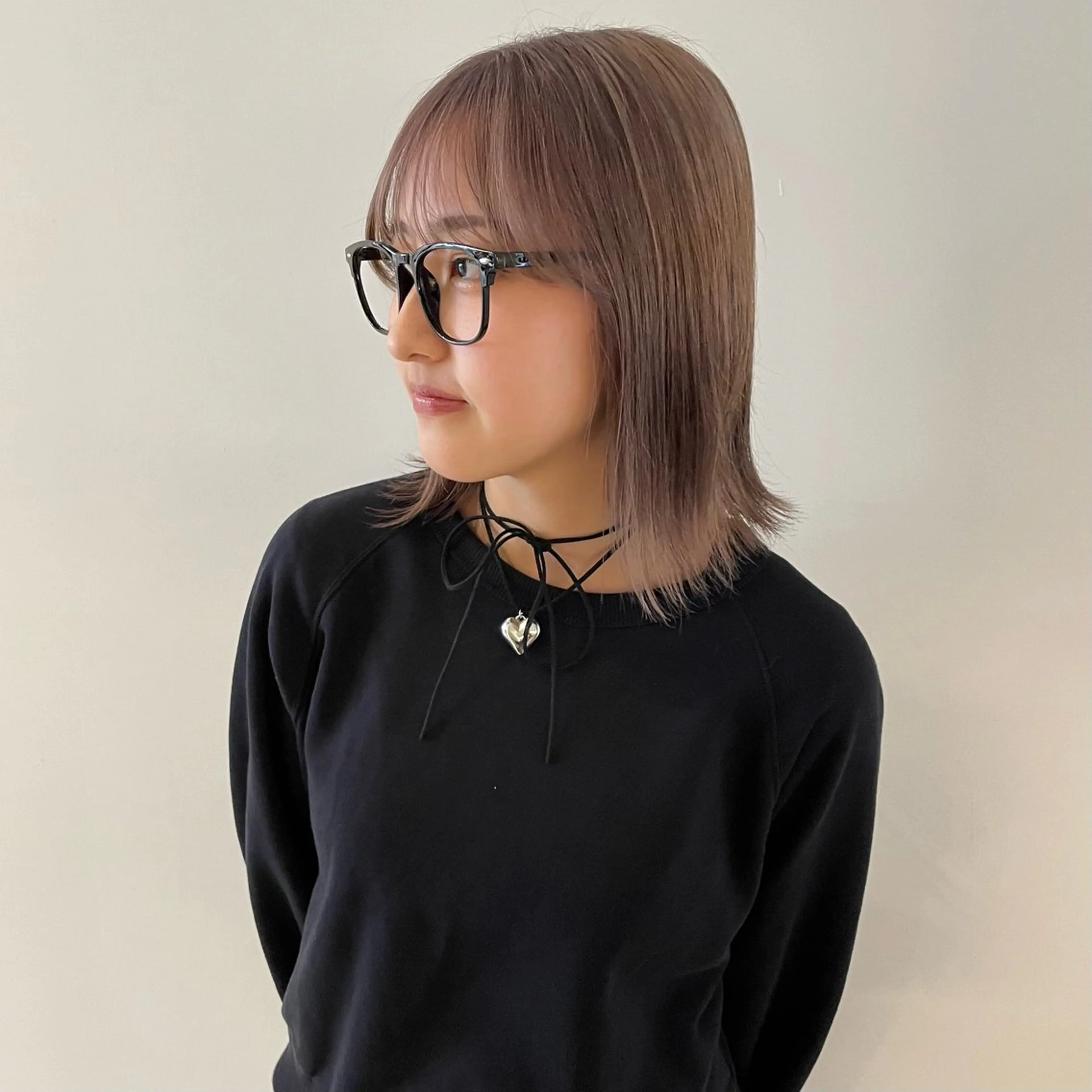 ミディアム ボブ 韓国風ヘア レイヤーカット nonoka オリーブ/レイヤーのヘアスタイル