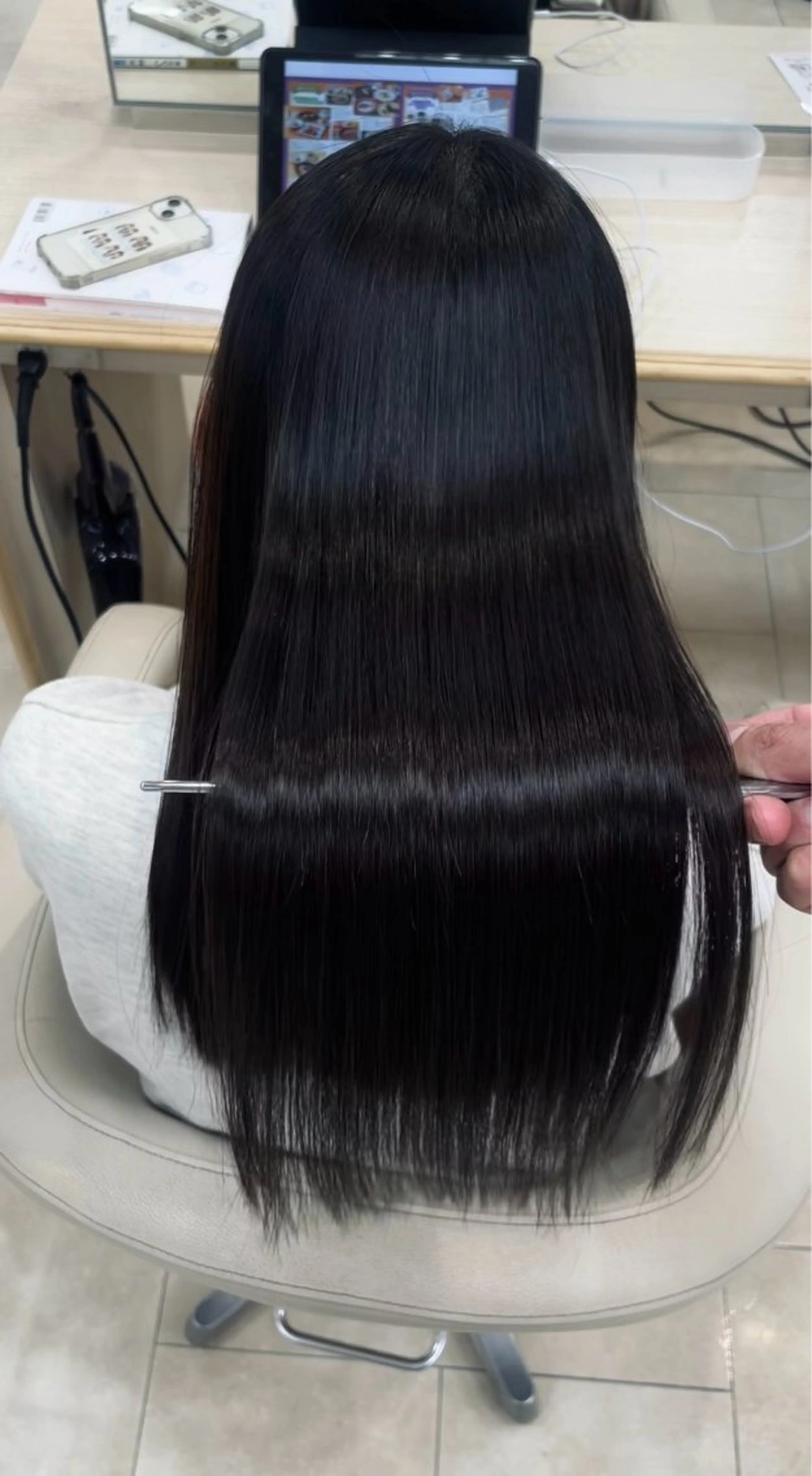 ロング シャドウパーマ／骨格 矯正カット　トモキのヘアスタイル