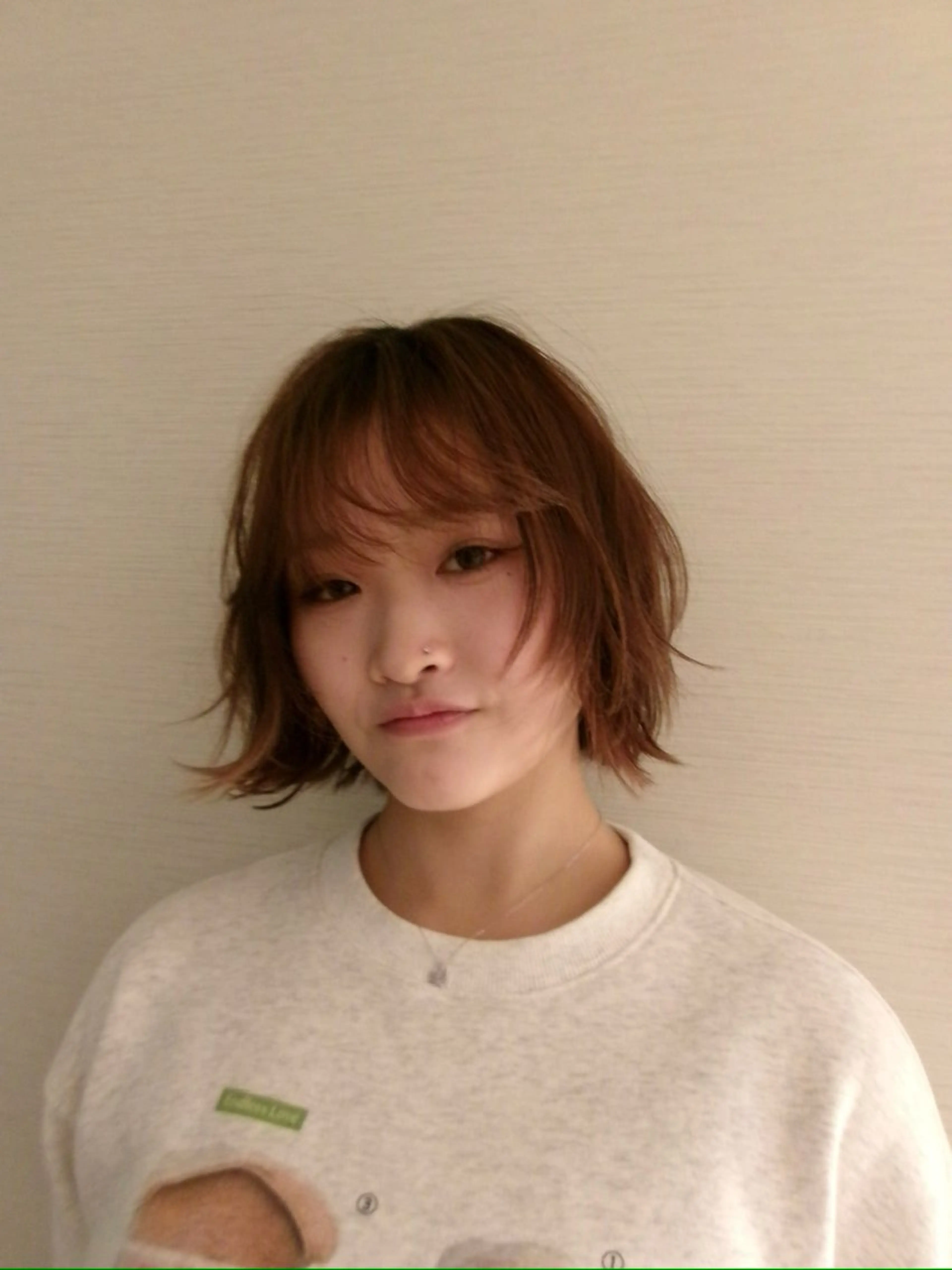 ミディアム カラー ヘアアレンジ タイトボブ個性派カラ ーAKANEのヘアスタイル