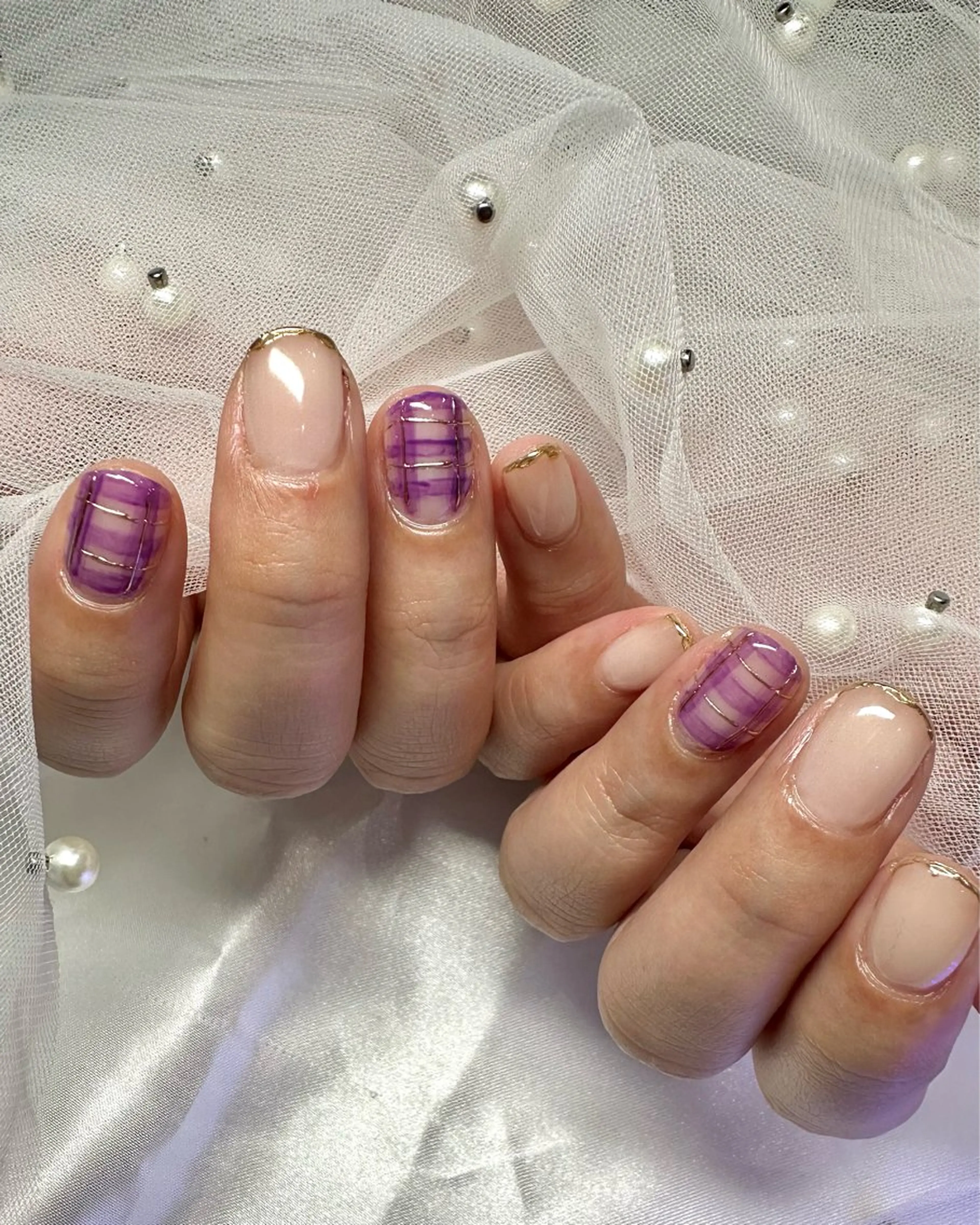 ネイル ミラーネイル ニュアンスネイル オフィスネイル パープル 春ネイル Sei ｜ cres nailのネイルデザイン