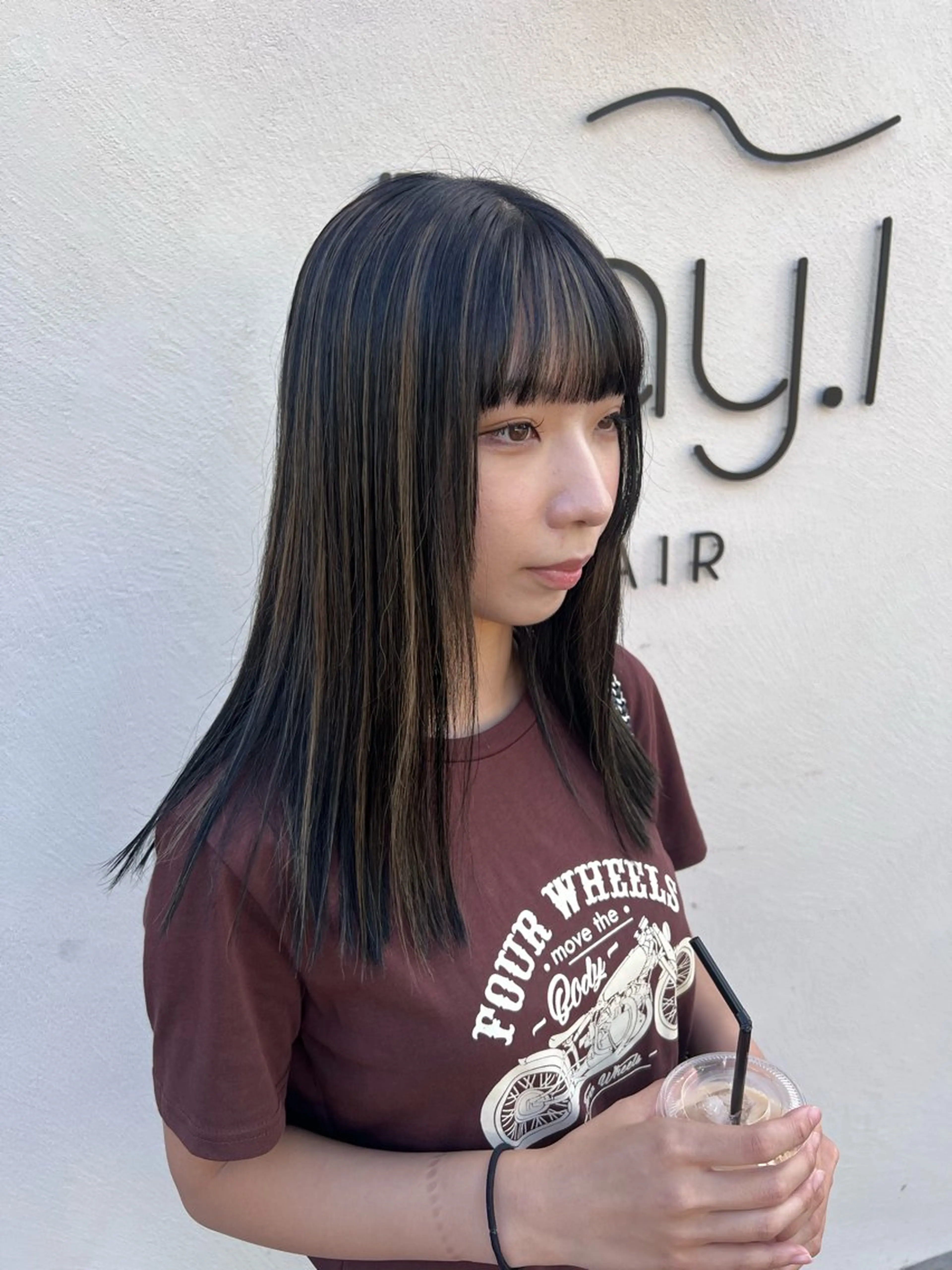 セミロング ハイライト Day .1のヘアスタイル