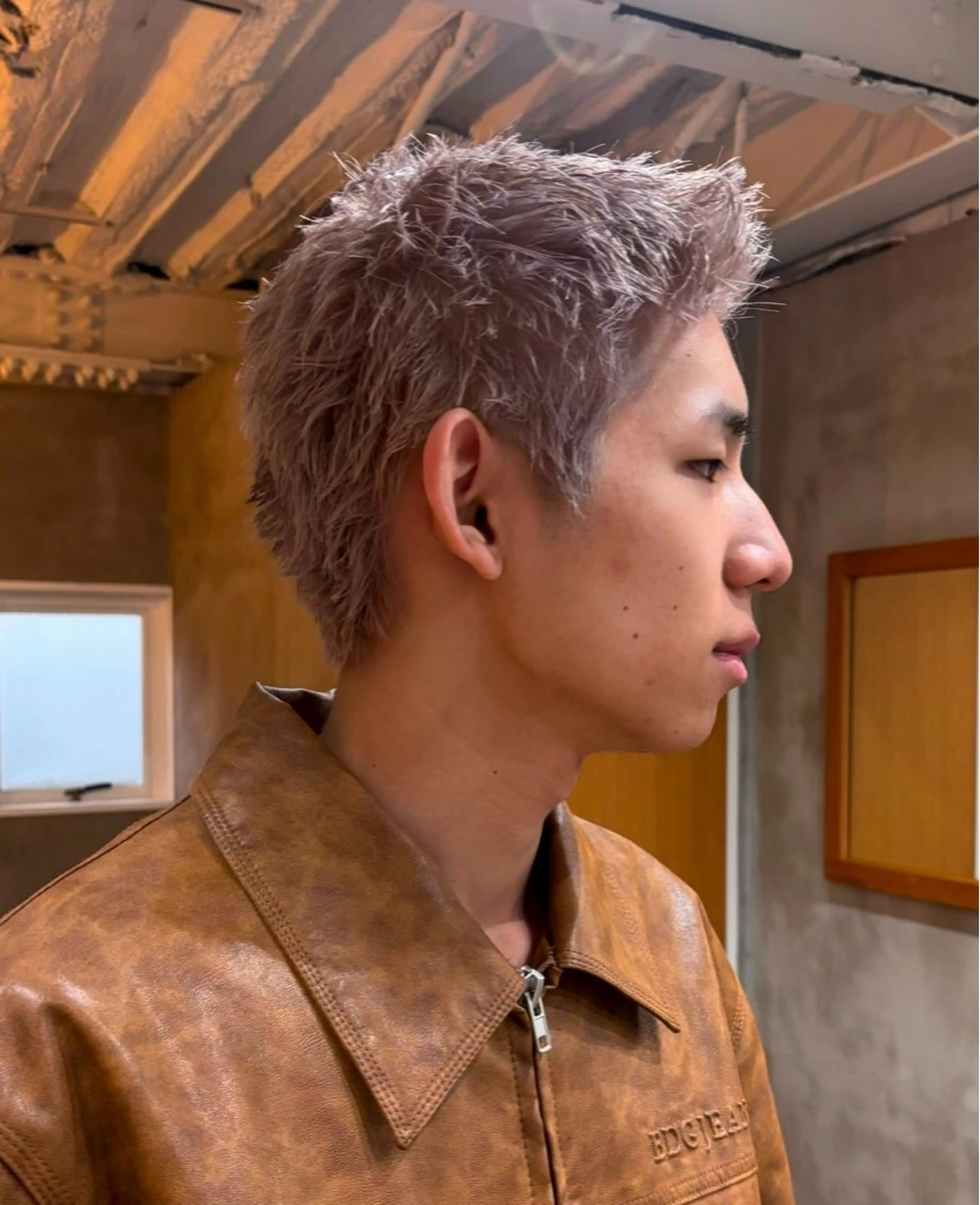 ショート カラー メンズ メンズブリーチ メンズハイトーン メンズベリーショート ベリーショート 黒髪 渋谷/原宿/メンズ/ コヤマトモヤのヘアスタイル