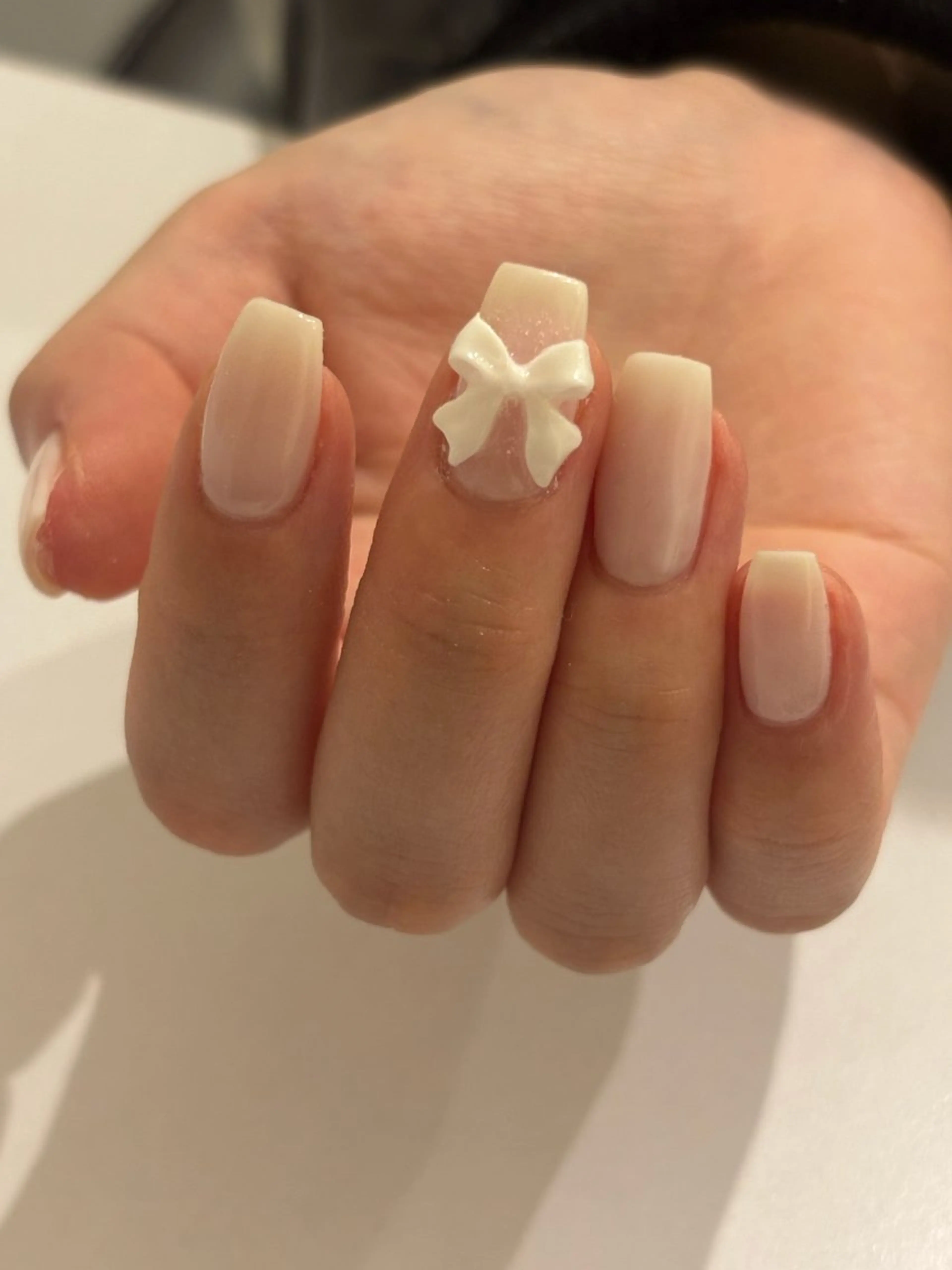 ネイル リボン ハンドネイル Ann. nail.tokyo所属・Ann nailのネイルデザイン