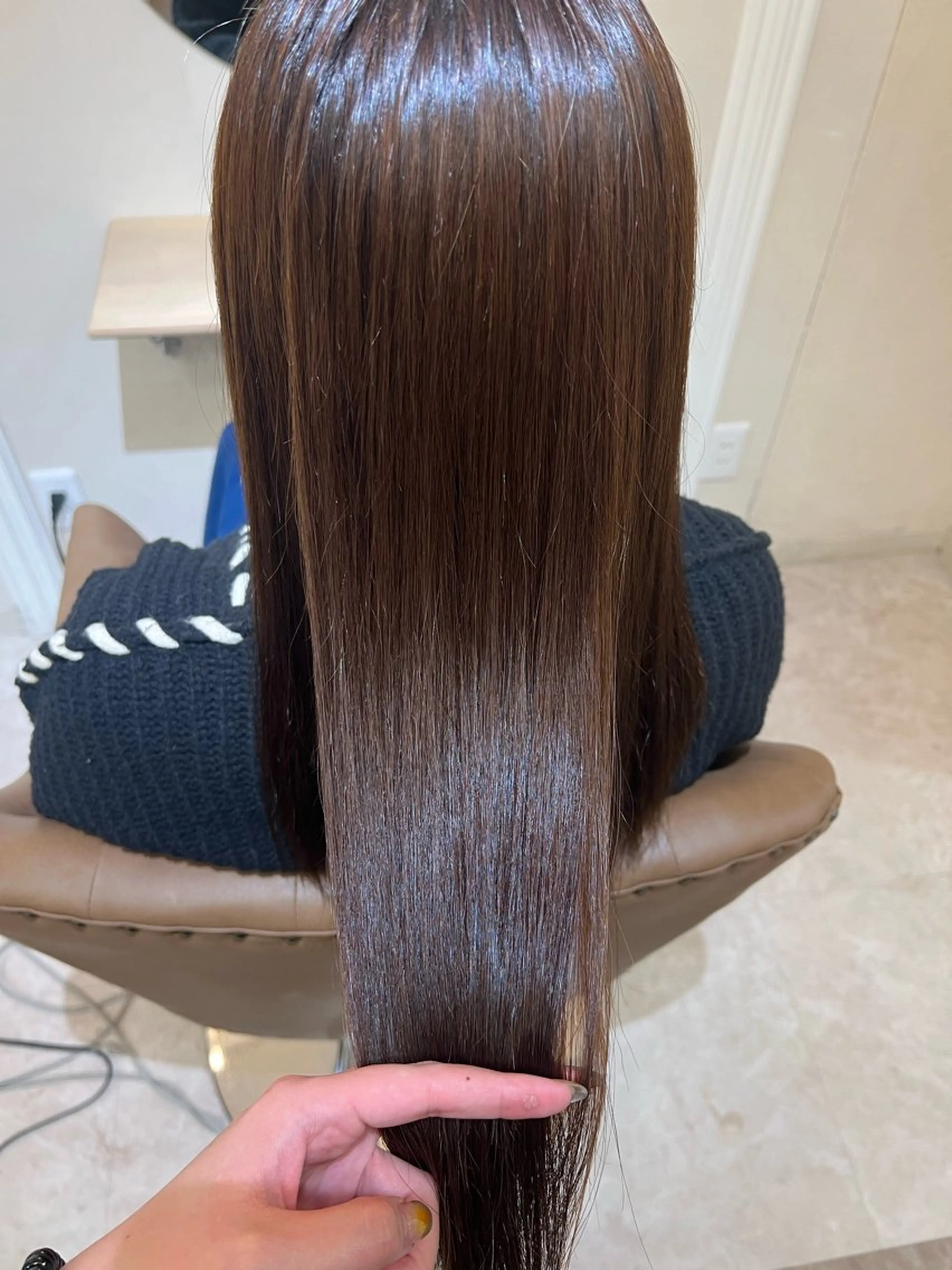 ロング 顔周りカット 縮毛矯正 ヘアケアソムリエ MIKUのヘアスタイル