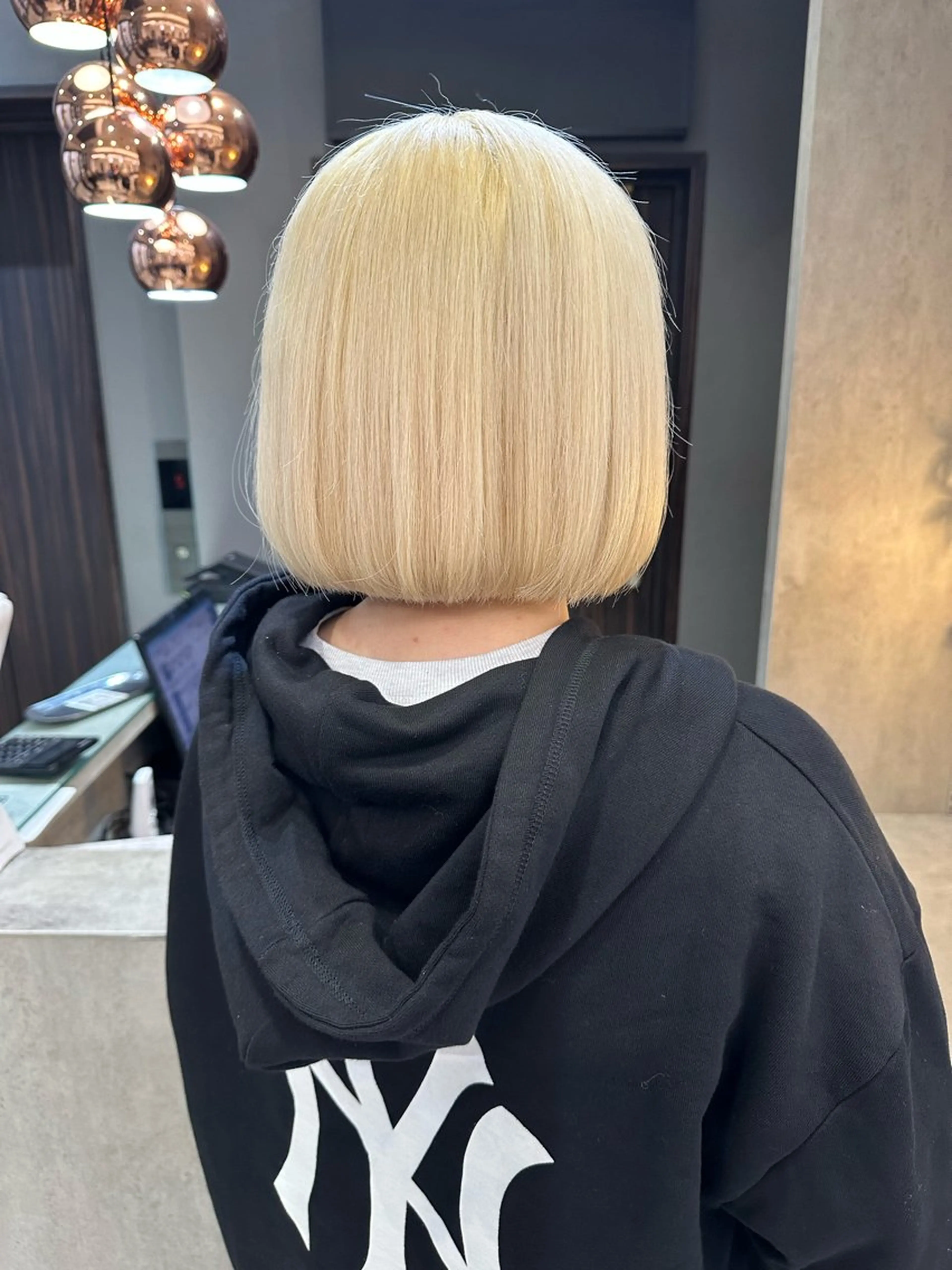 ショート カラー ヘアカラー AYAKASA 暖色カラー/レイヤーのヘアスタイル