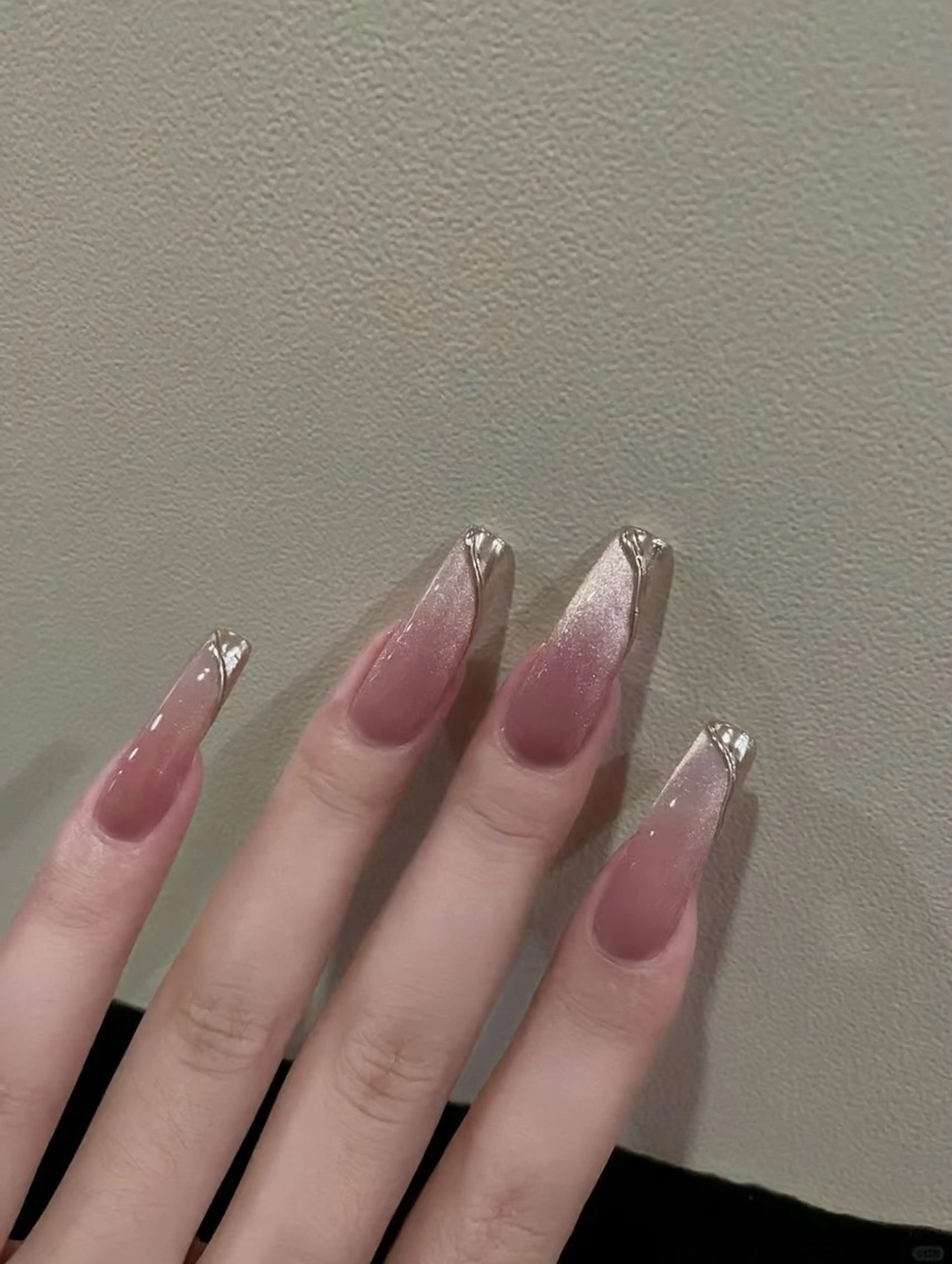 ネイル 内村 ミナのネイルデザイン