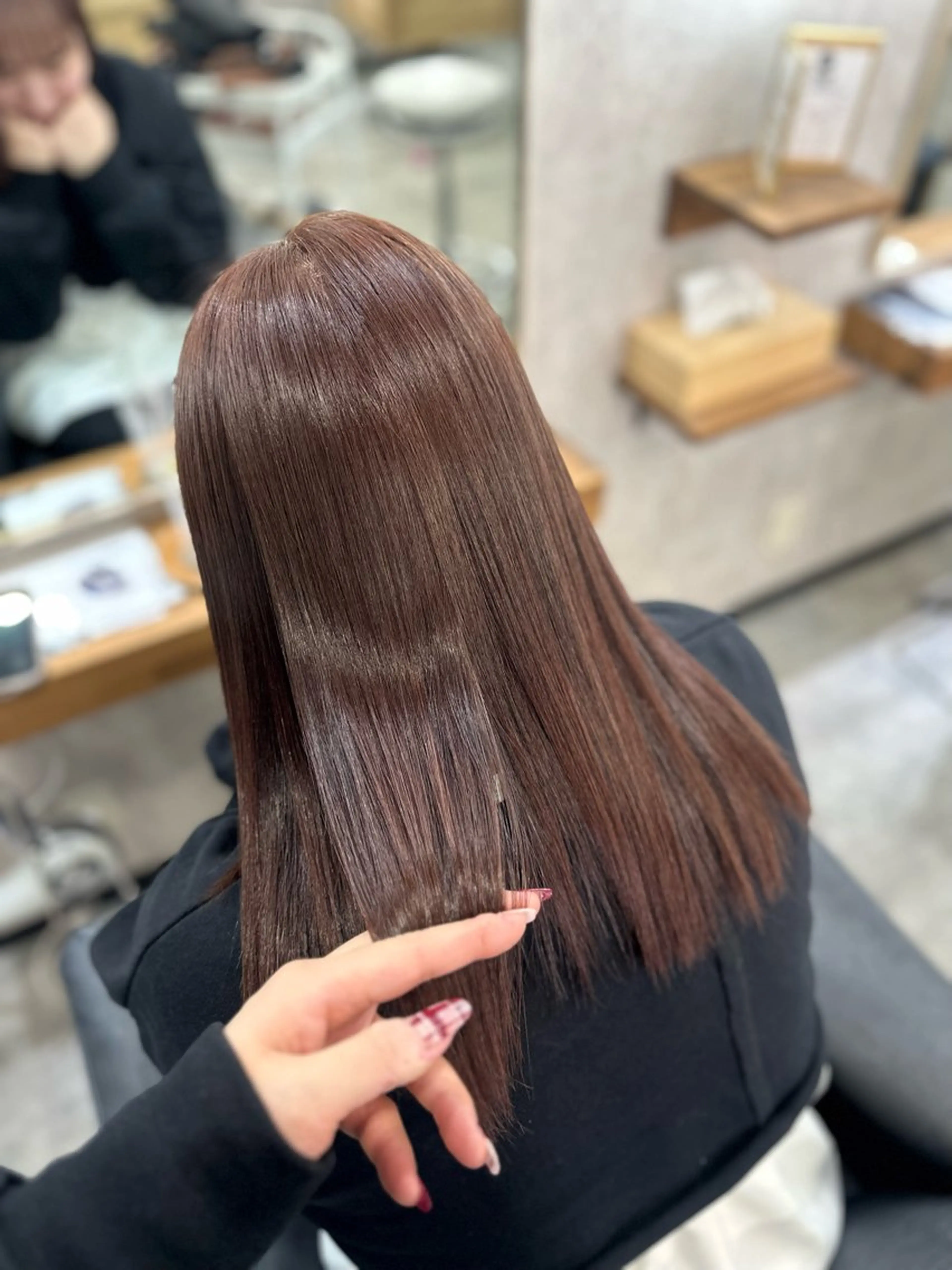 セミロング トリートメント MOURI CHISATOのヘアスタイル