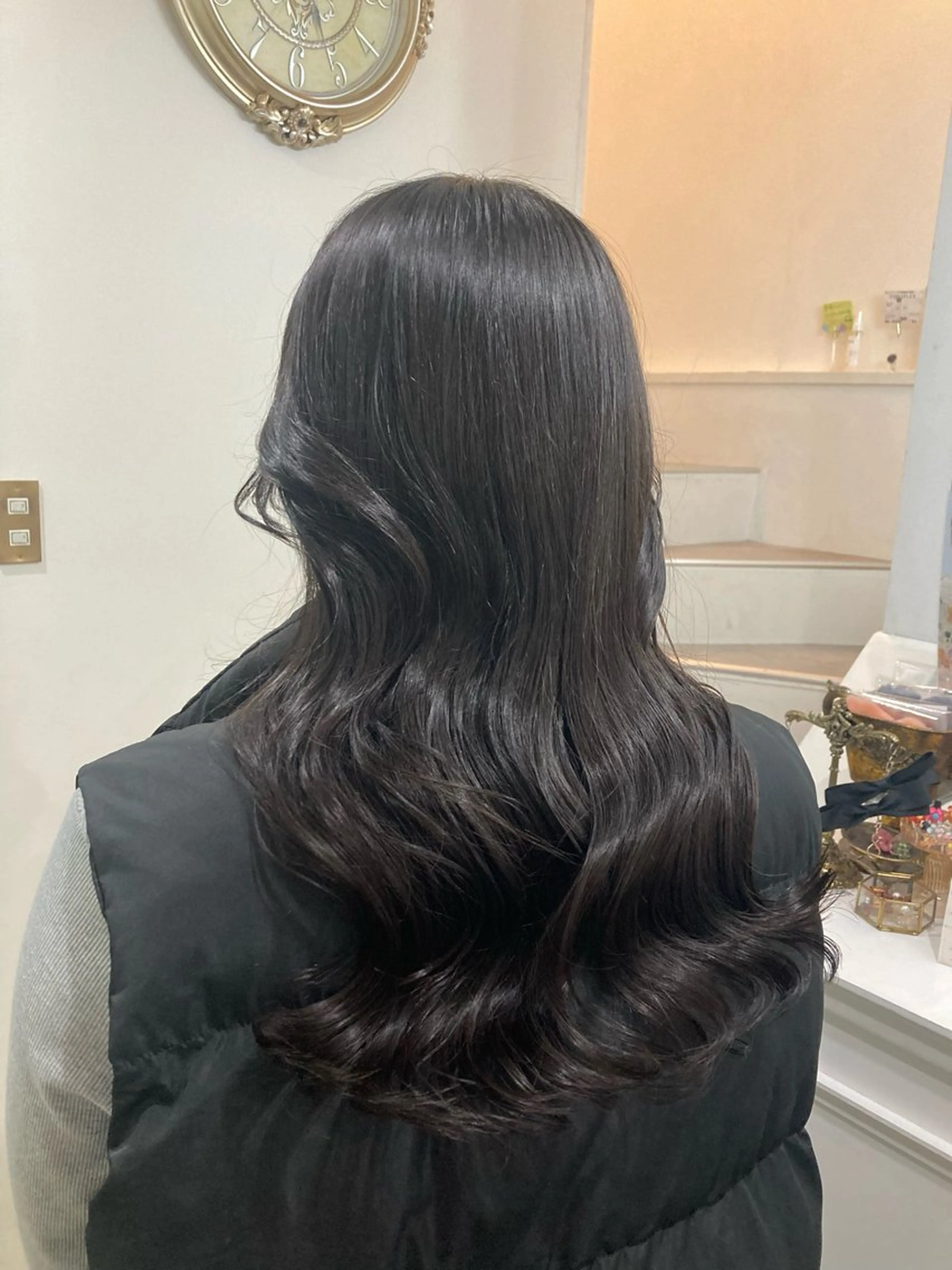 ロング ブリーチカラー KONNOのヘアスタイル