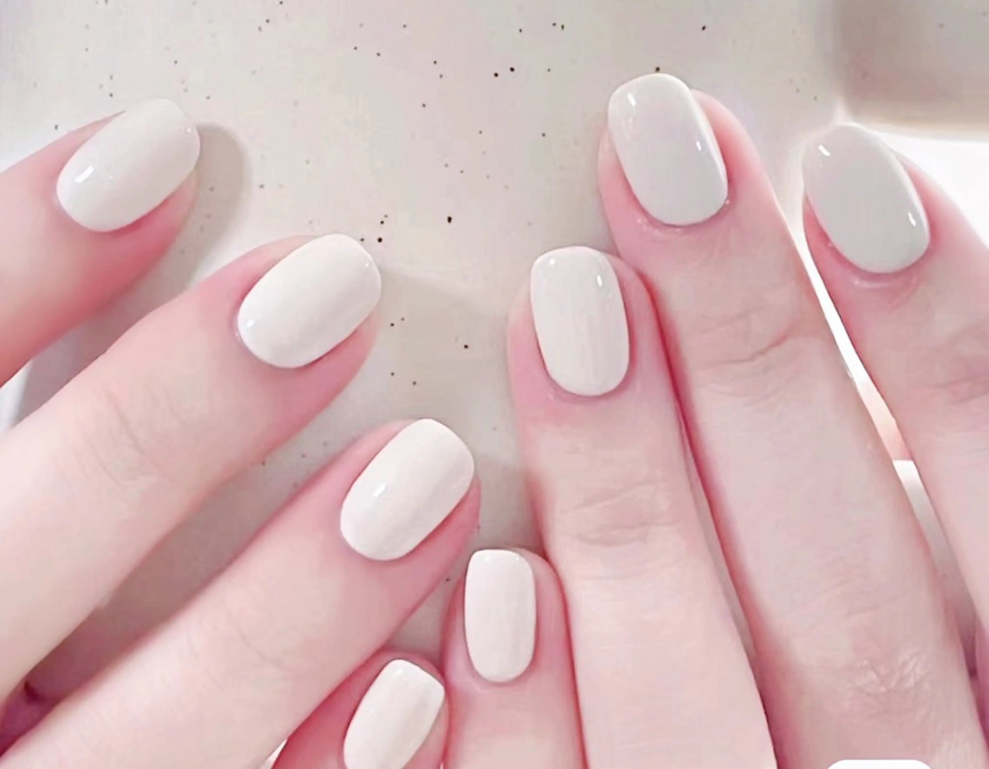 ネイル ハンドネイル MoonNail ユリ🌸のネイルデザイン