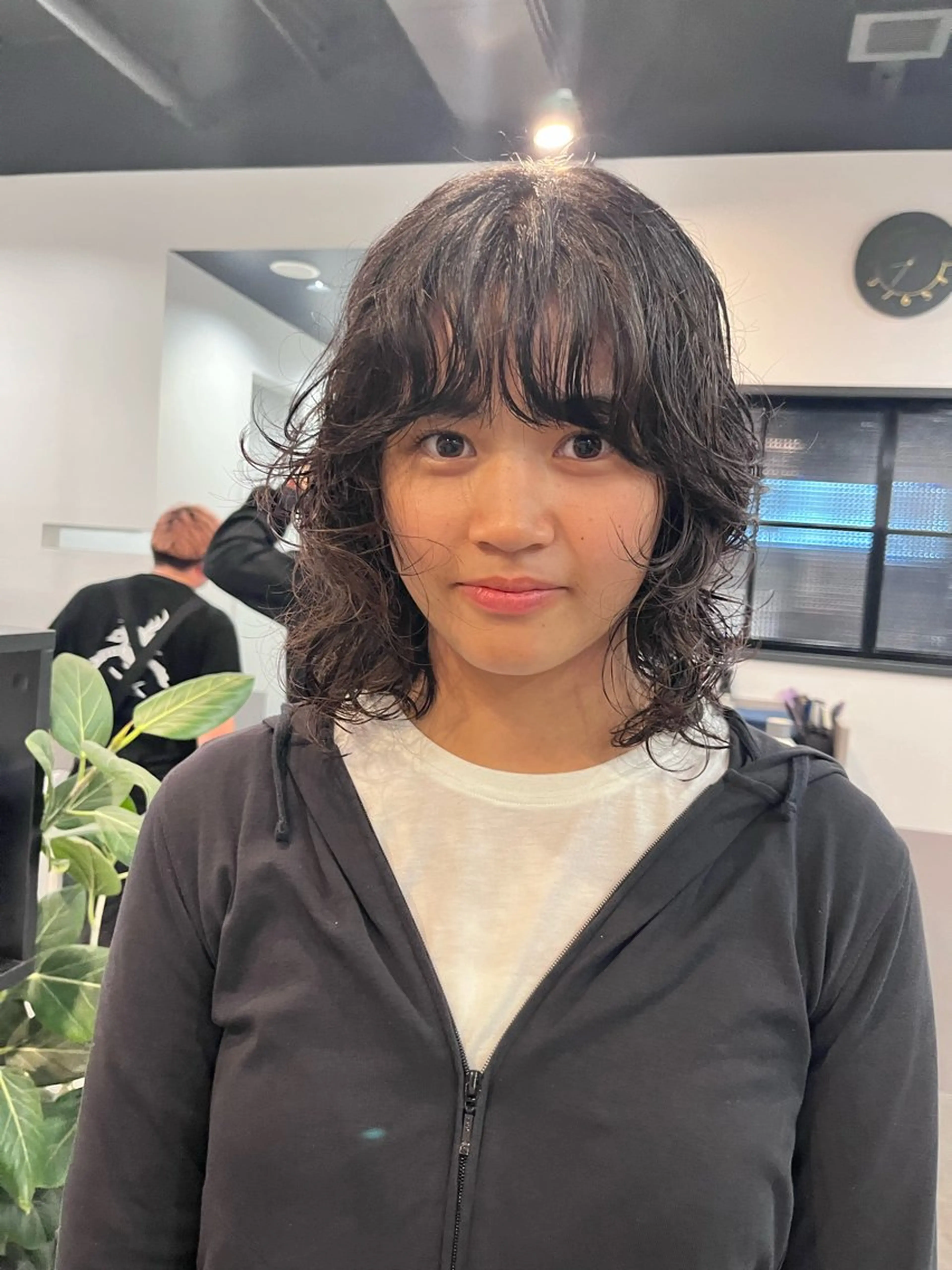 ミディアム パーマ ミディアムパーマ レイヤーカット カット パーマ トリートメント dogstar小林諒 パーマ/レイヤーのヘアスタイル