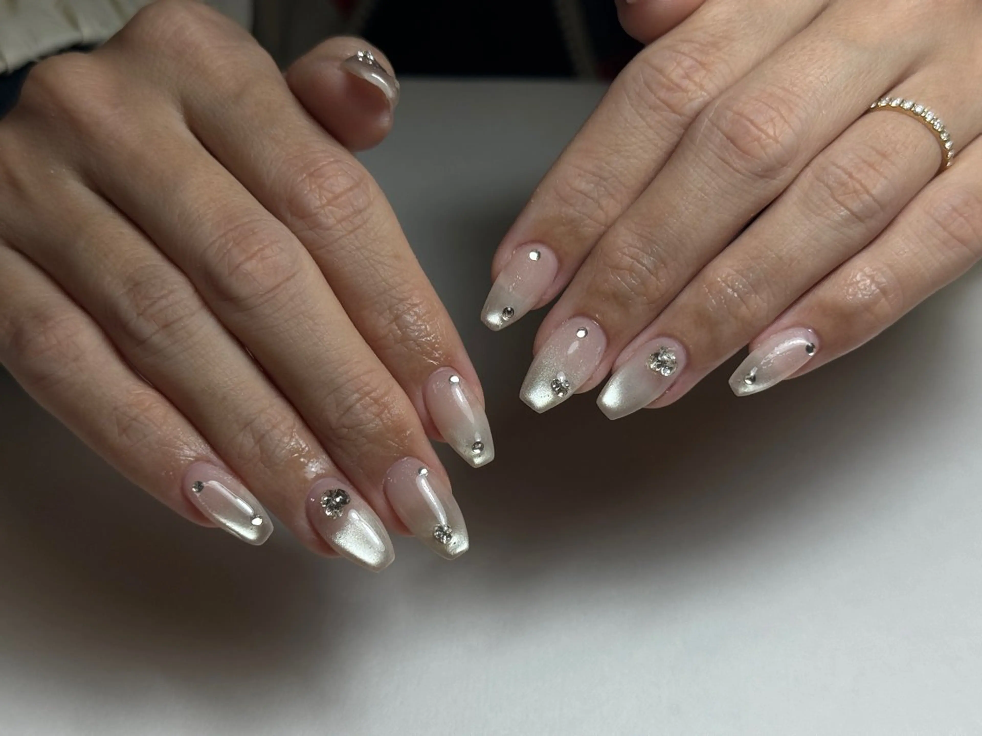 ネイル フットネイル ジェルネイル マグネットネイル 持ち込み ニュアンスネイル ミリ ネイルサロンのネイルデザイン