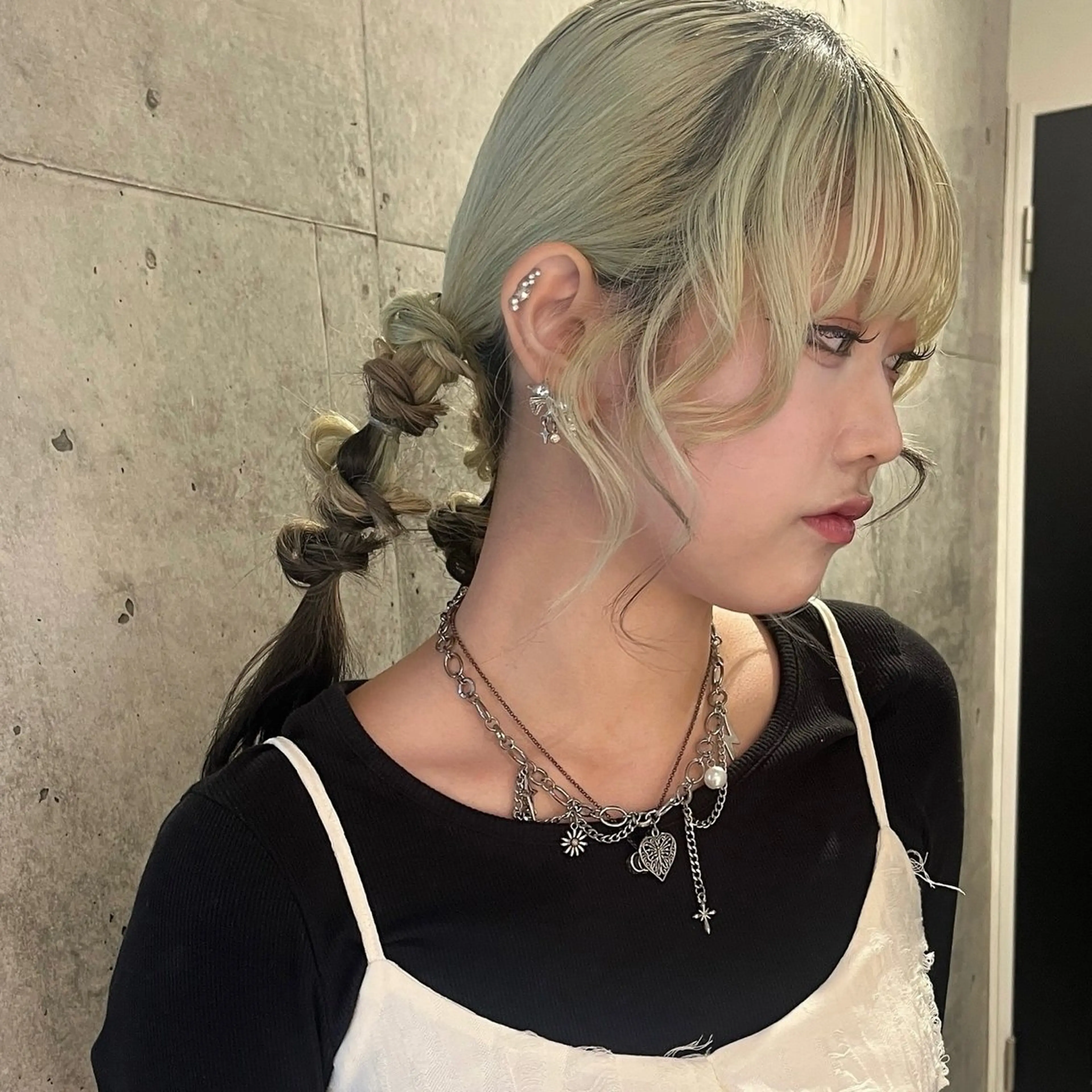 ロング ヘアアレンジ 広香🪽ハイトーン/ レイヤー/ヘアセットのヘアスタイル