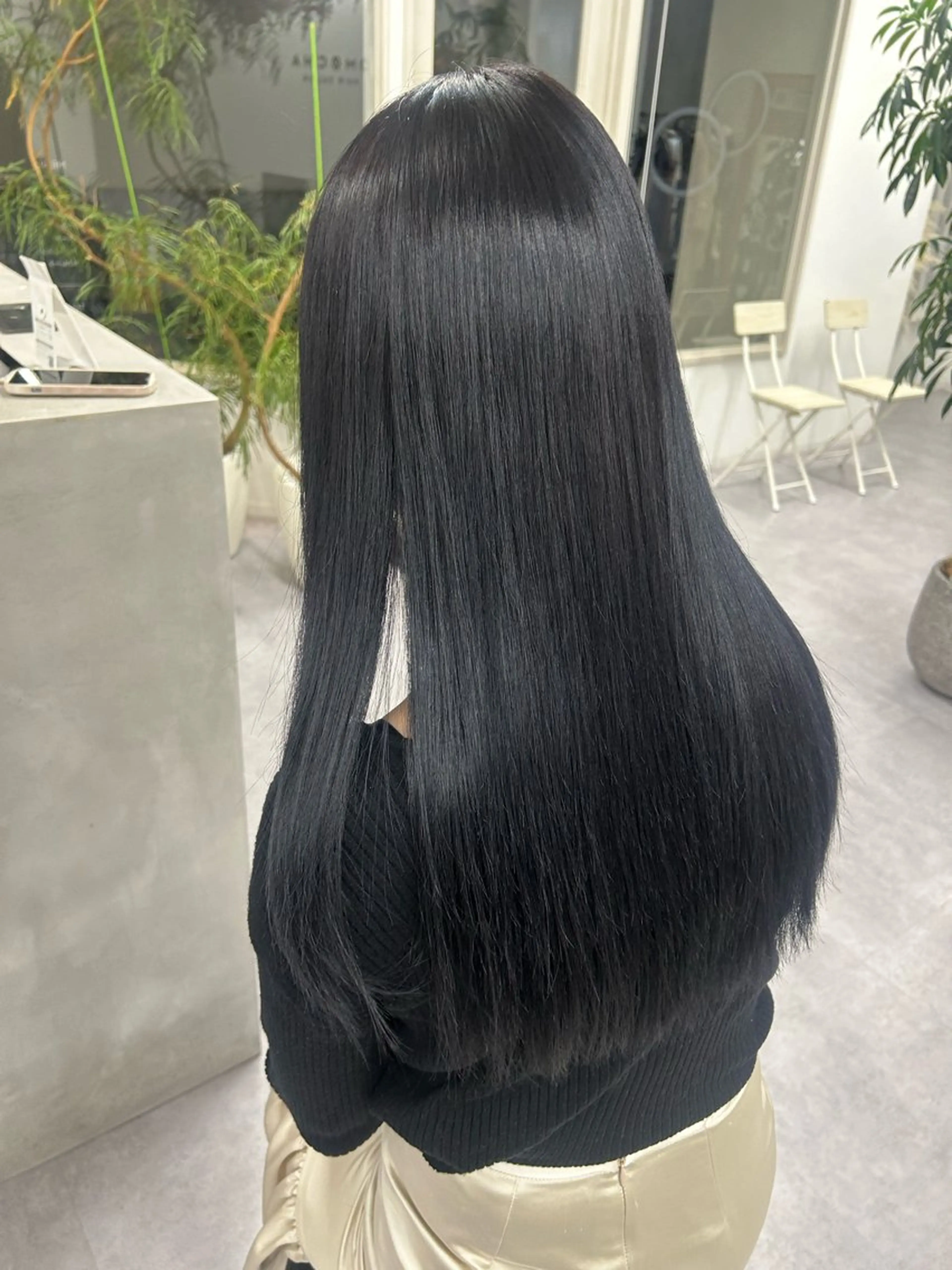 ロング カラー 黒髪 ブルーカラー ブルーブラック ami omochaのヘアスタイル