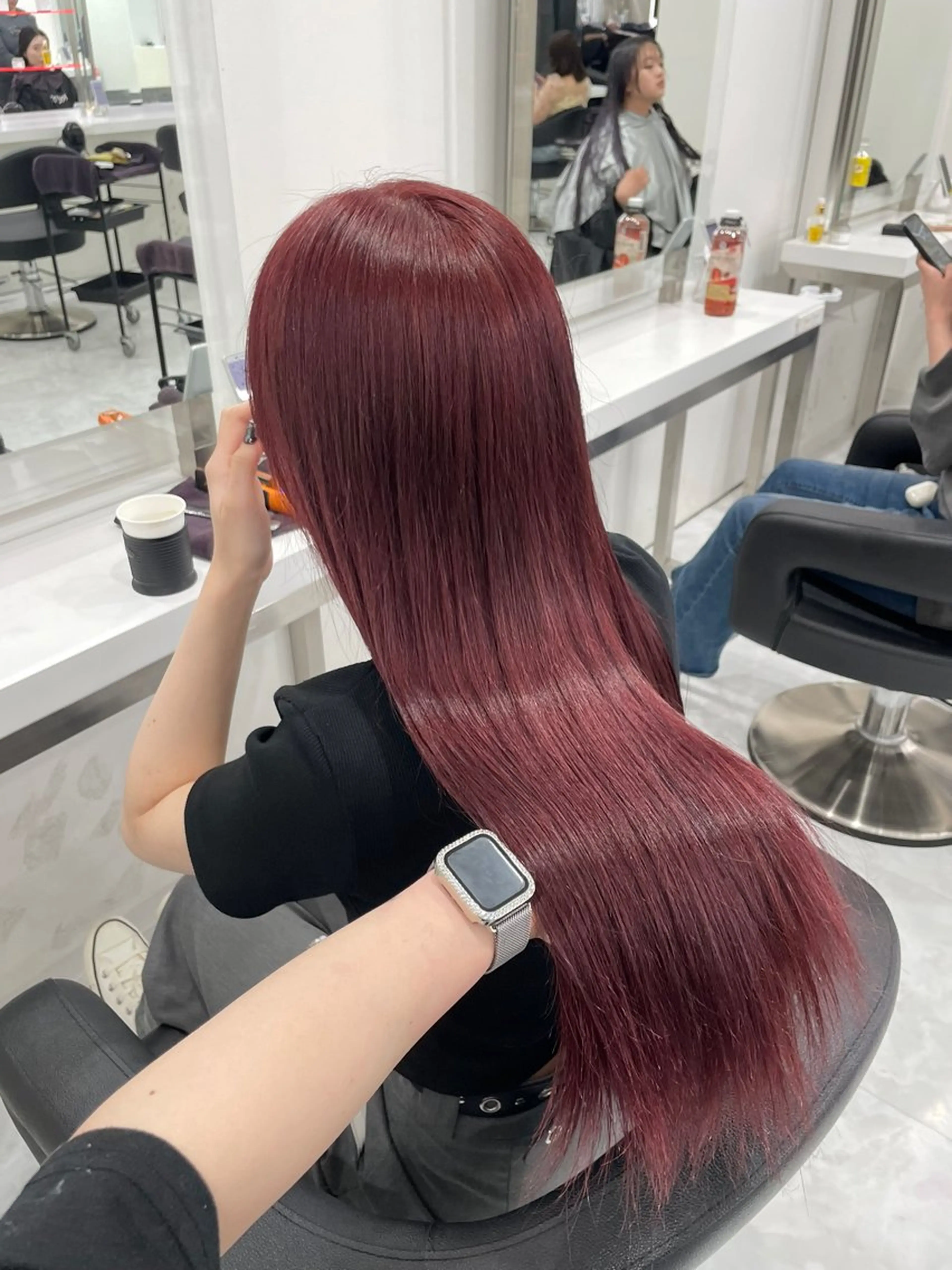 ロング カラー レッドカラー ヘアカラー トリートメント ブリーチなし🩶 グレージュのヘアスタイル