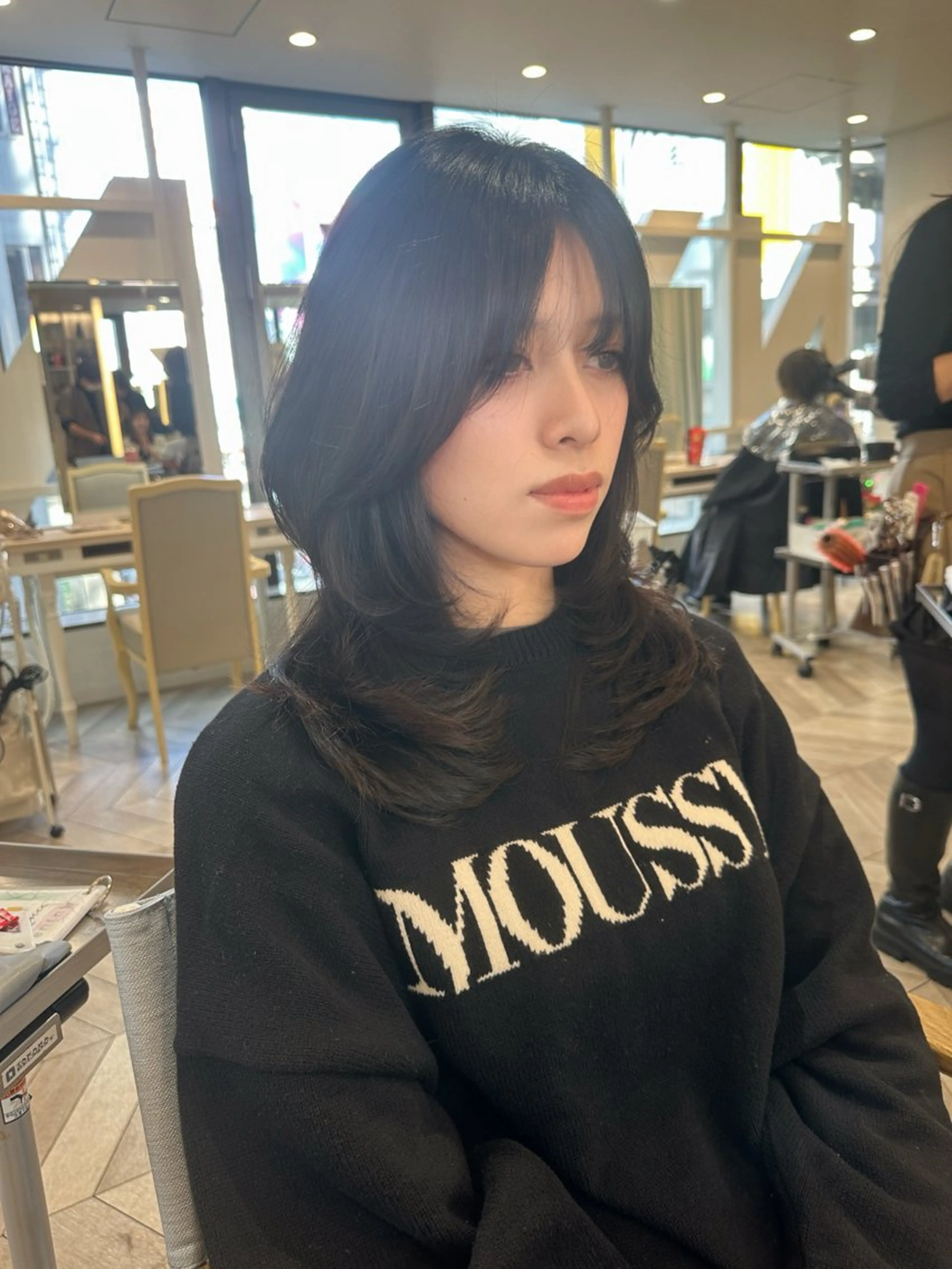 ロング レイヤーカット カット トリートメント 小顔レイヤー/ ベージュ🤍Rieのヘアスタイル