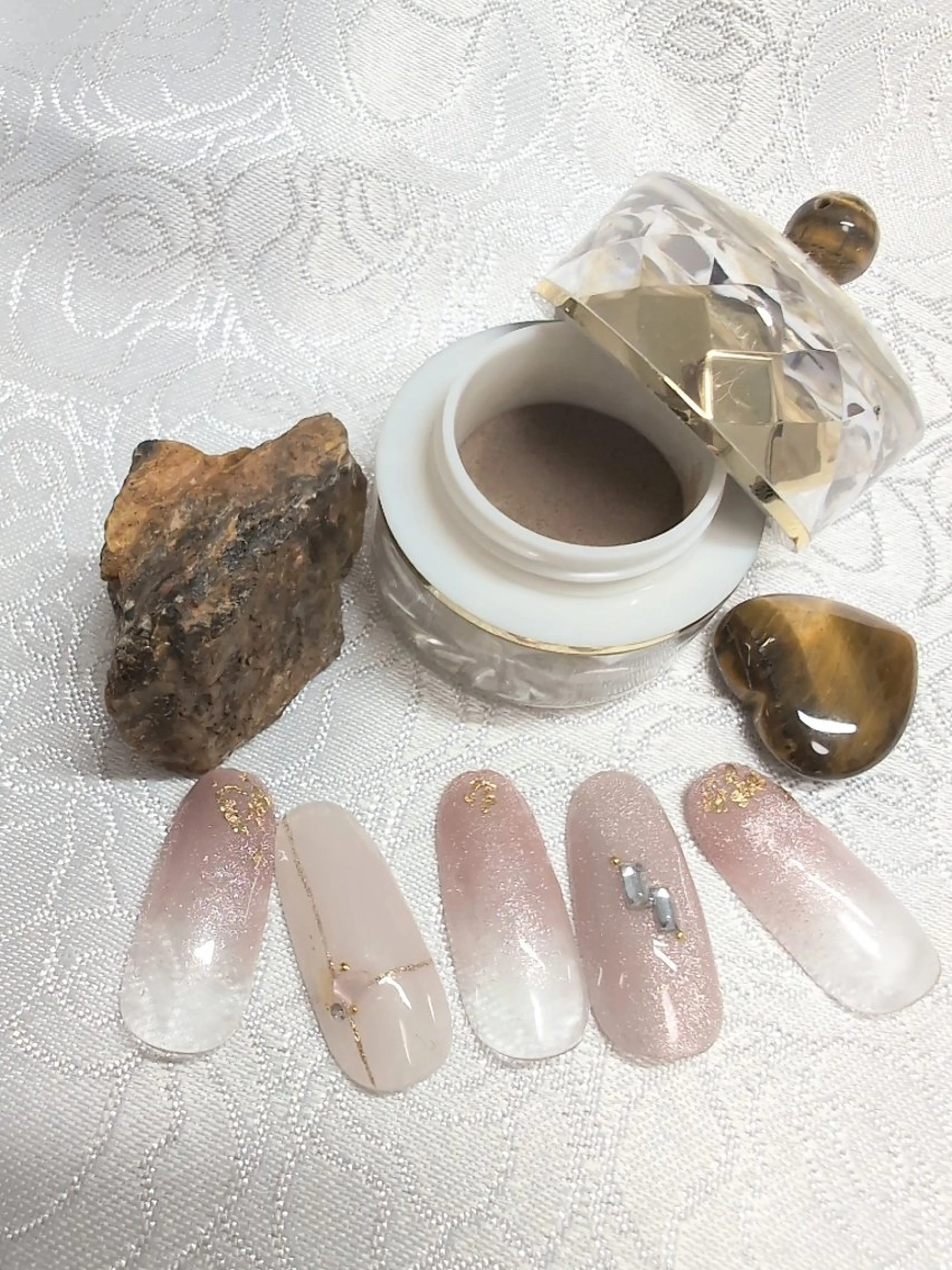 ネイル ヌーディジュエリー ネイルサロンのネイルデザイン