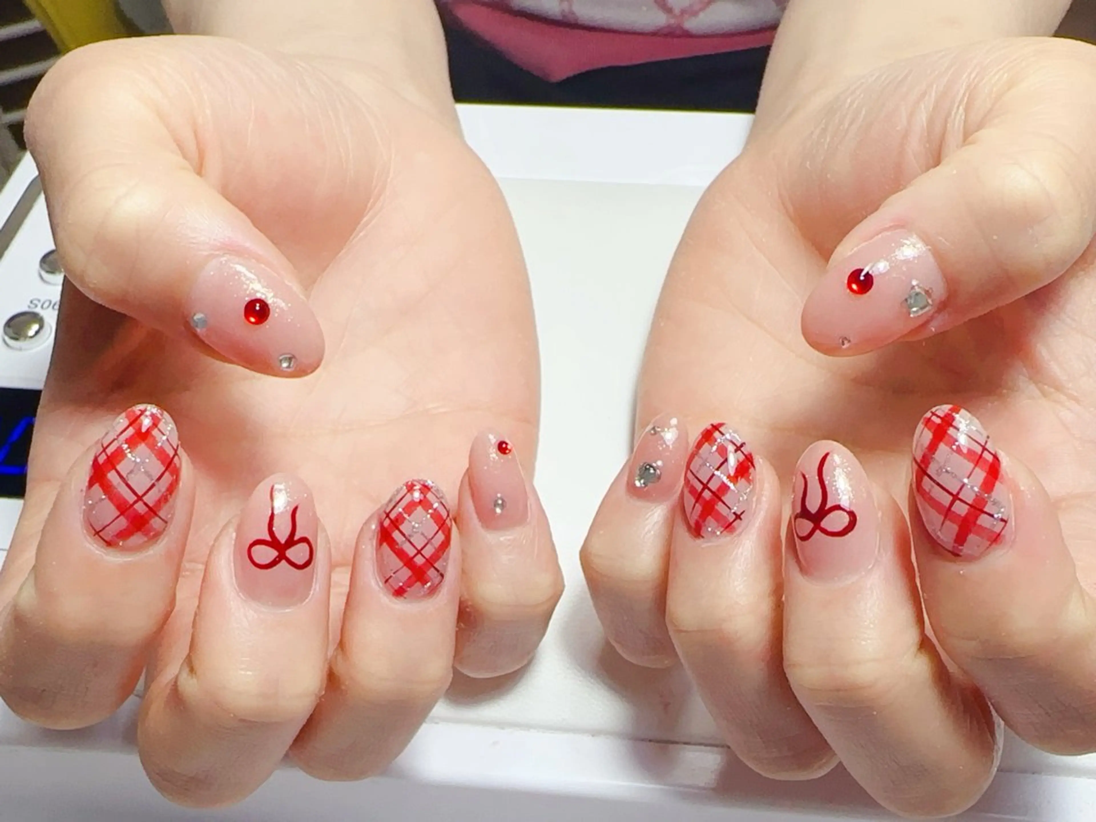 ネイル ハンドネイル NAIL CIRCLESのネイルデザイン