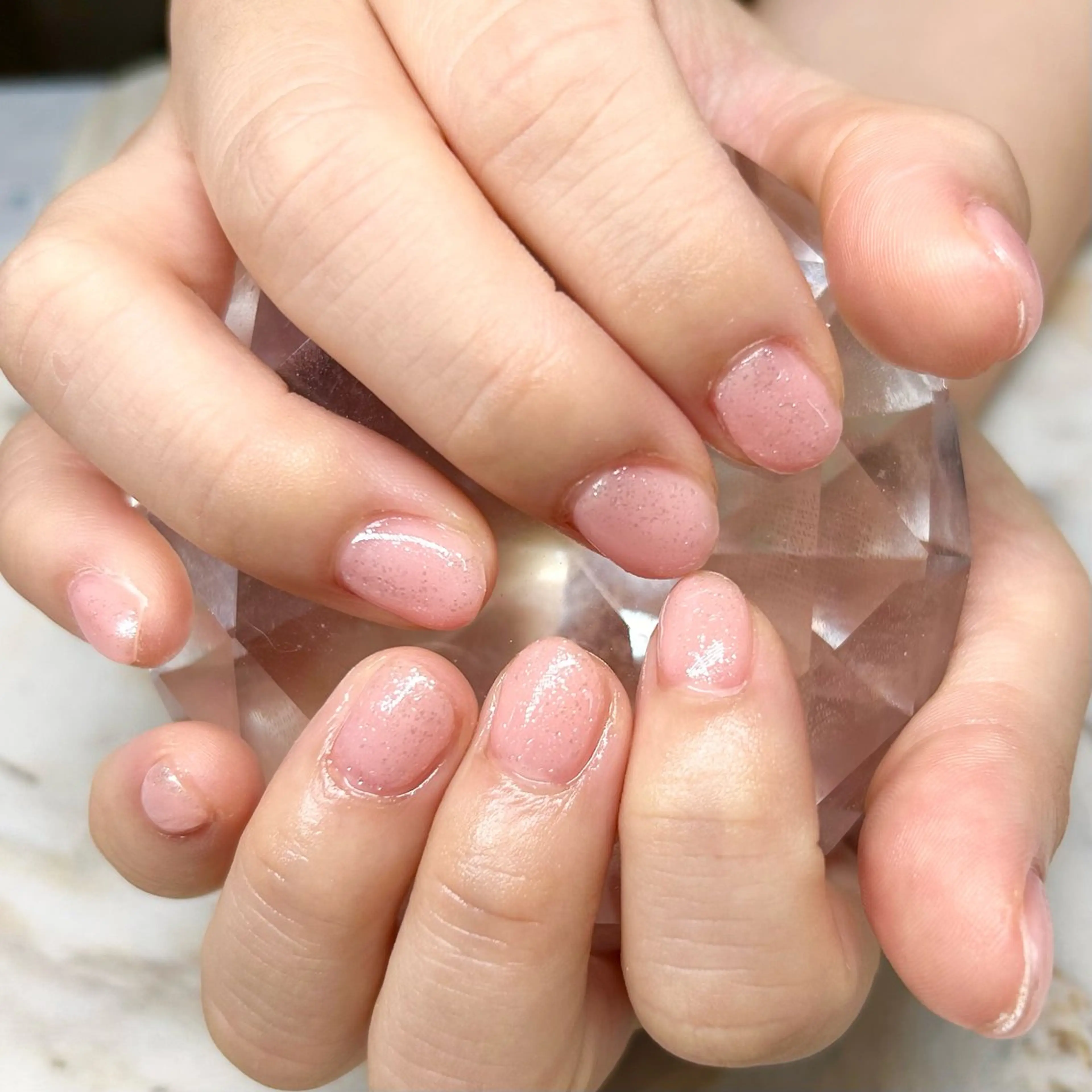 ネイル ラメ(グリッター) オフィスネイル ワンカラーネイル ピンク シンプルネイル Nail Stellaのネイルデザイン