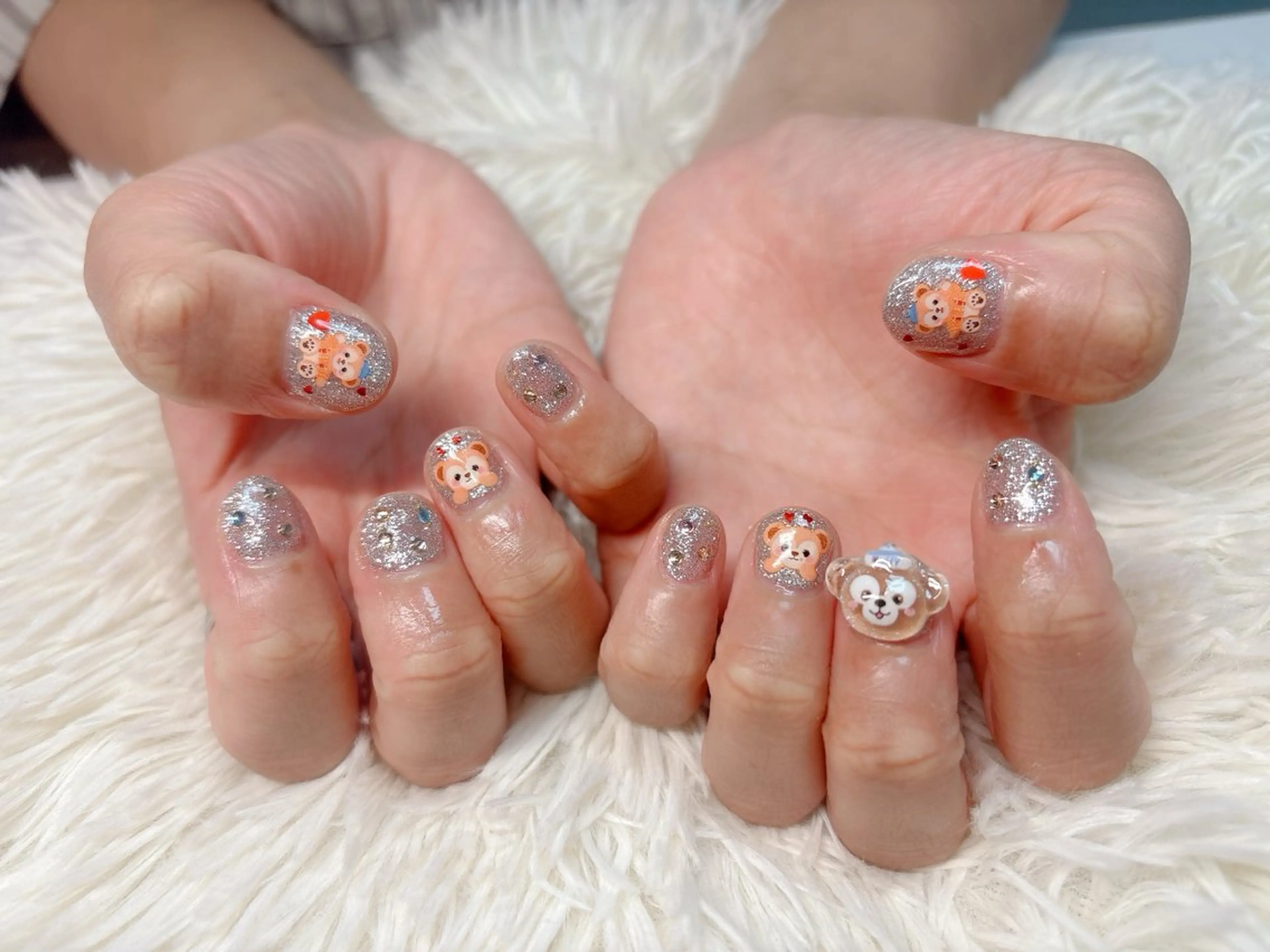 ネイル ハンドネイル パッチリオメメ Lianaのネイルデザイン