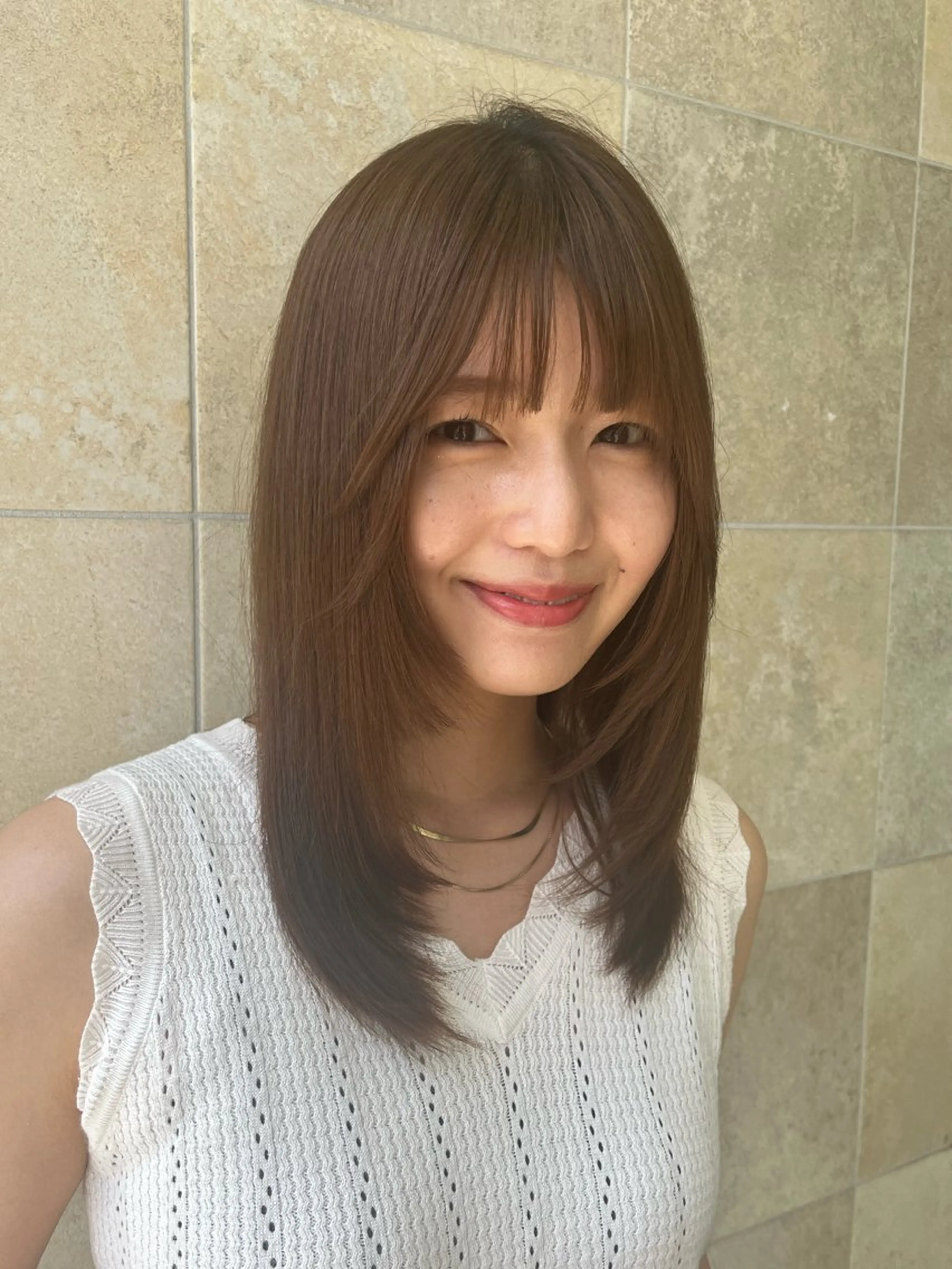 セミロング 艶髪/透明感/ 三宅晴香のヘアスタイル