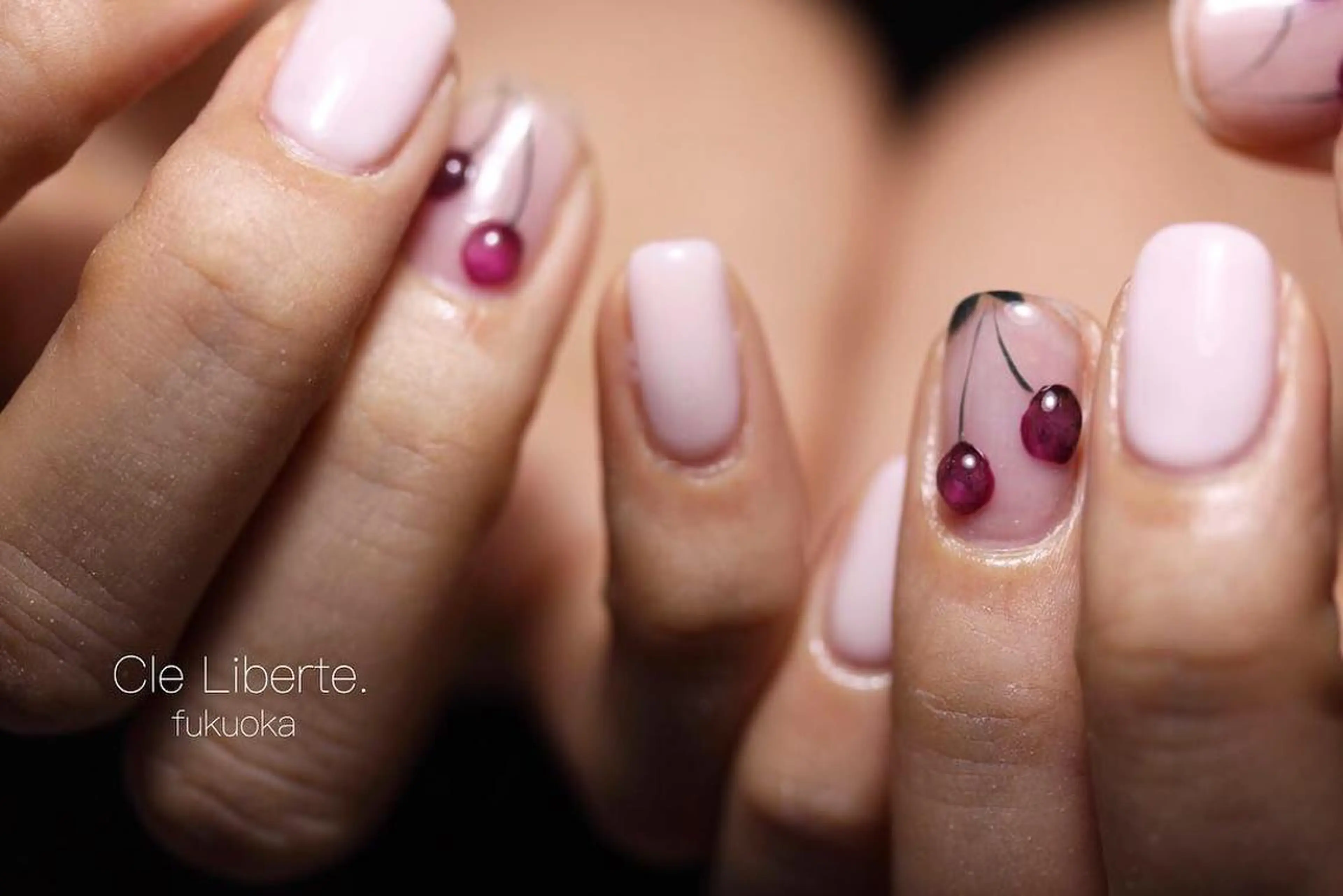 ネイル ぷっくりネイル Elio 国泰寺のネイルデザイン