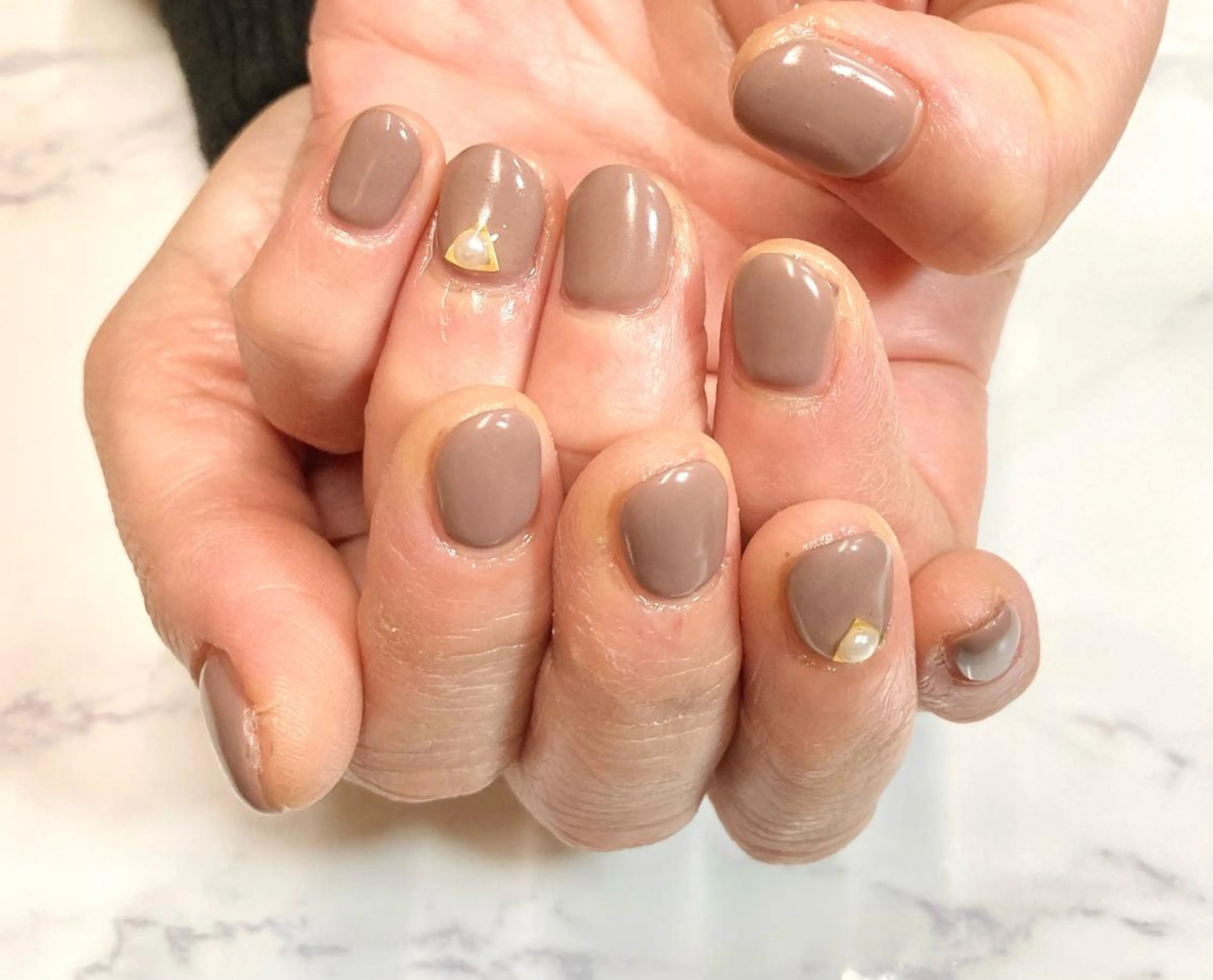 ネイル ワンカラーネイル ストーンネイル ハンドネイル one nailsalonのネイルデザイン