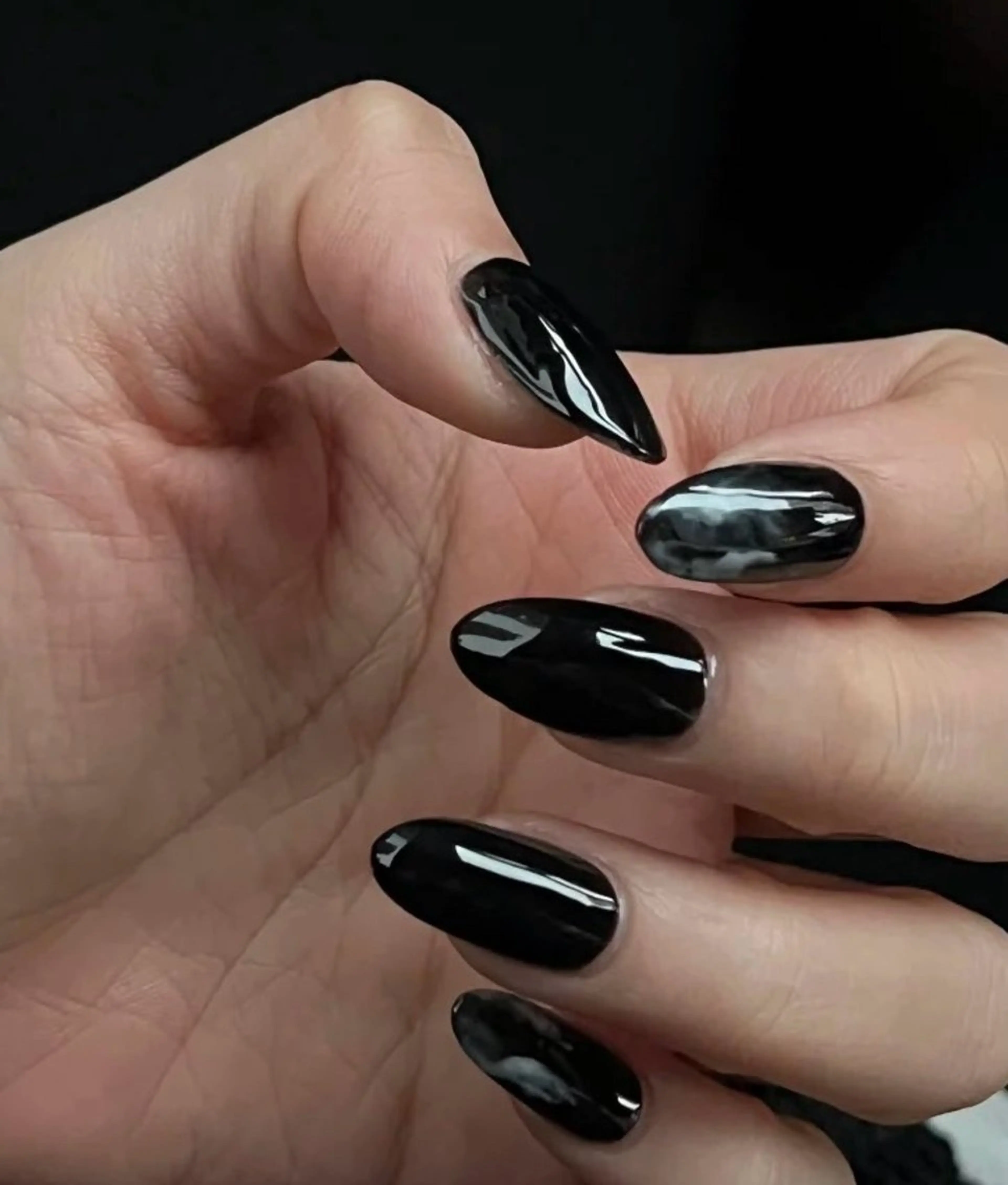 ネイル 高木 維麗絲のネイルデザイン