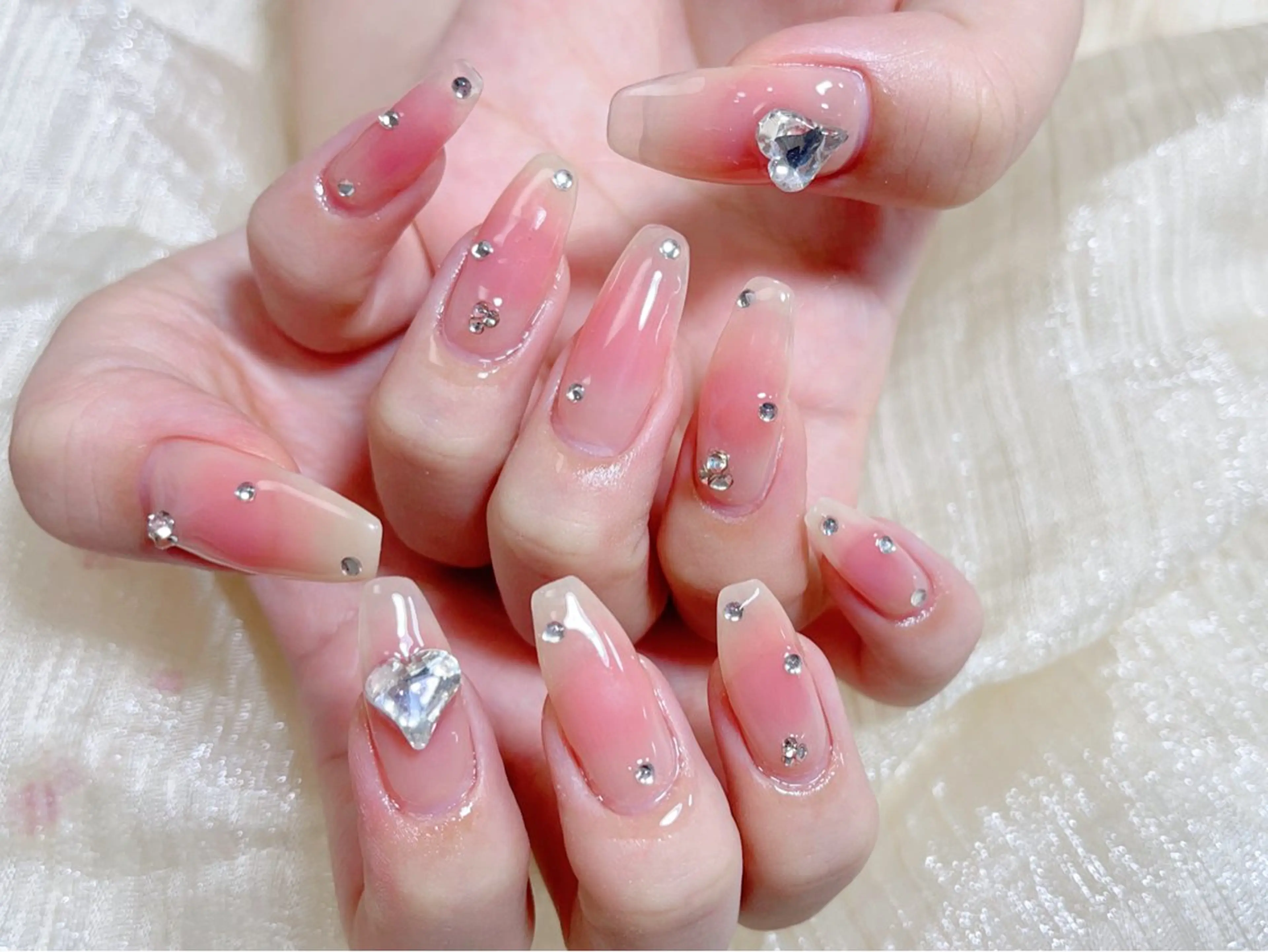 ネイル ハンドネイル 🎀ネイルサロン エクラYUI🎀のネイルデザイン