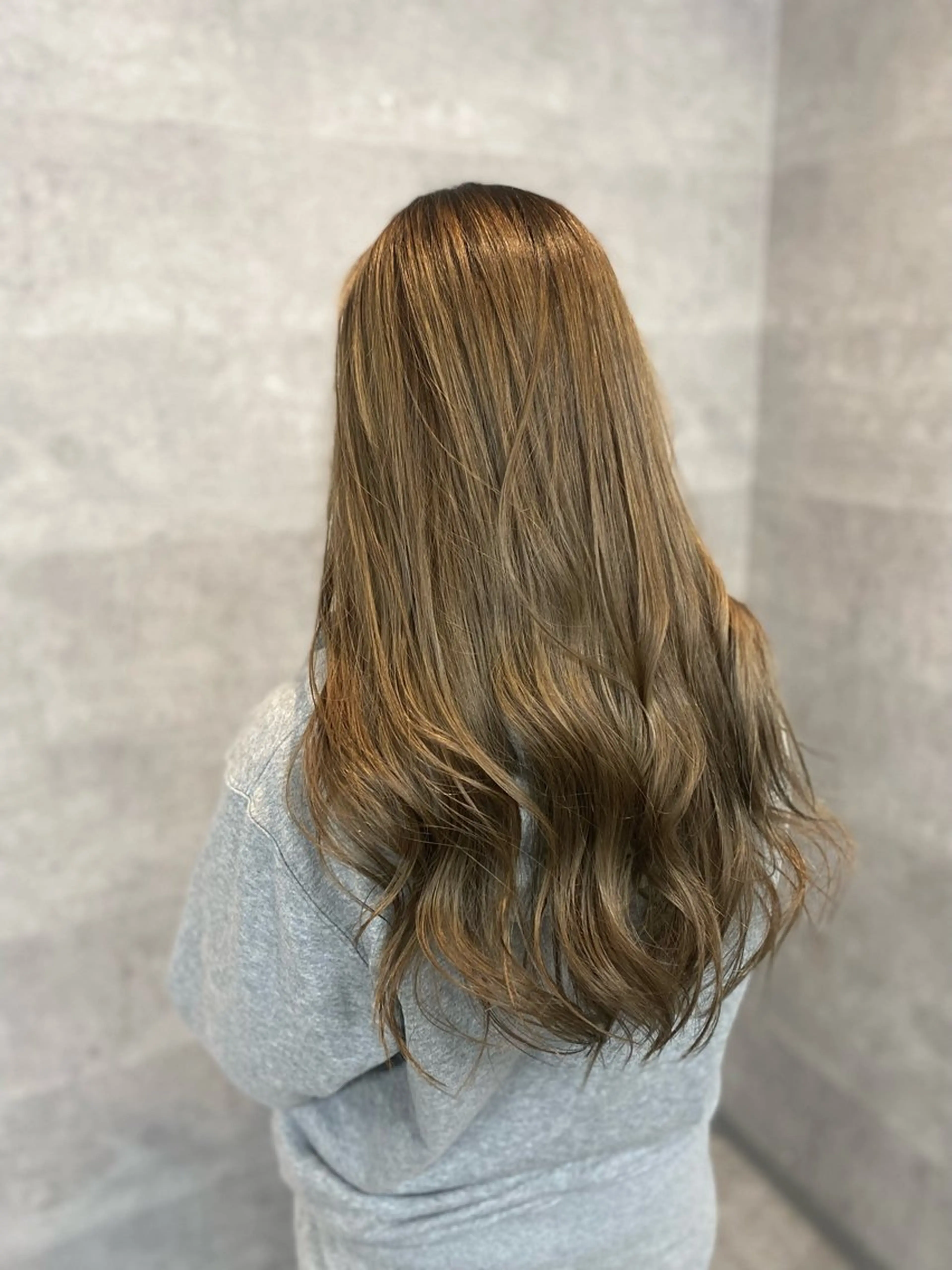 ロング _WHITE 高槻店 平野湧人　/髪質改善のヘアスタイル