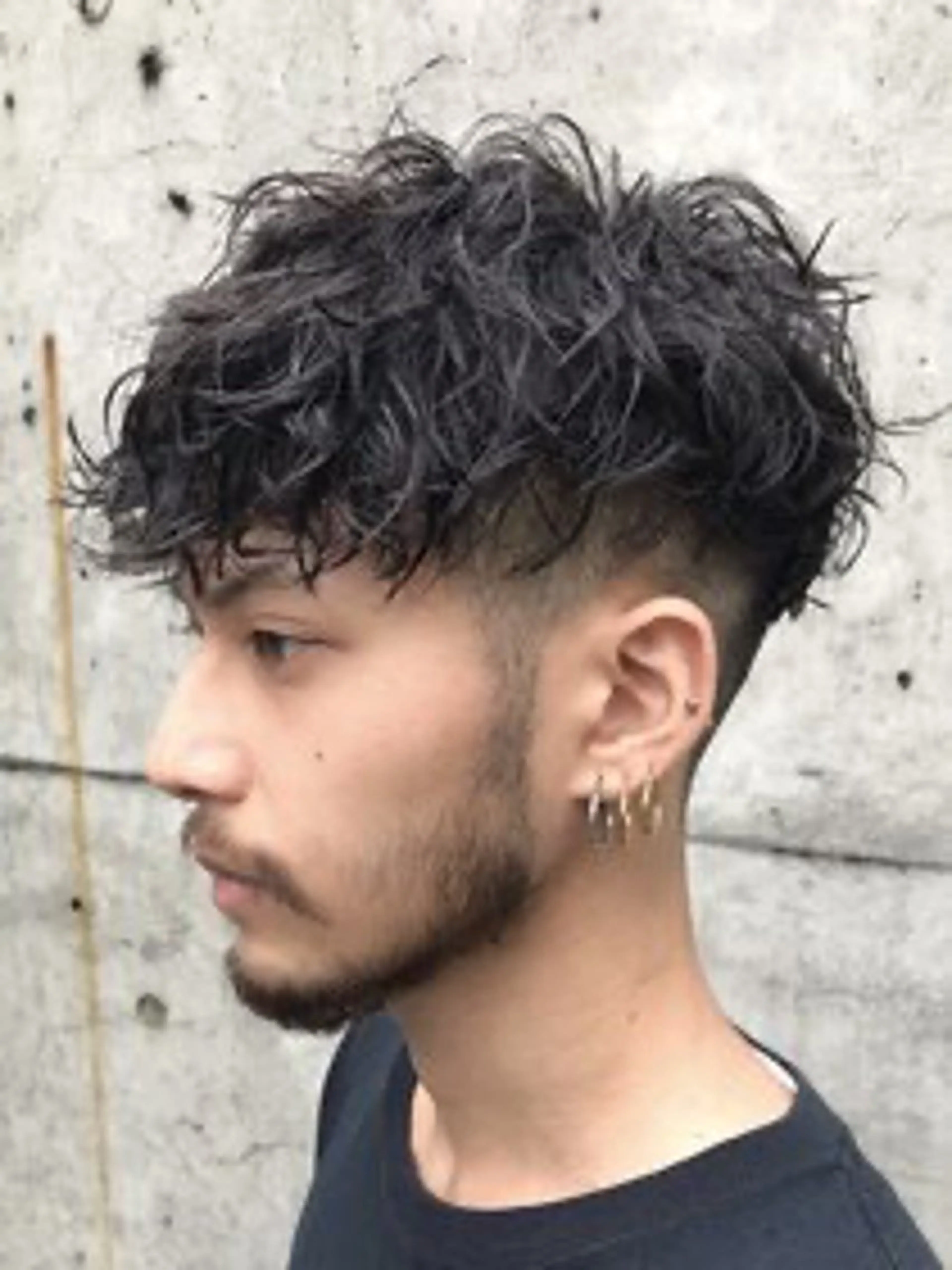 ミディアム パーマ メンズ ミディアムパーマ メンズパーマ ツイストスパイラルパーマ スパイラルパーマ カット パーマ パーマ特化🔥 ワタベリョウマのヘアスタイル