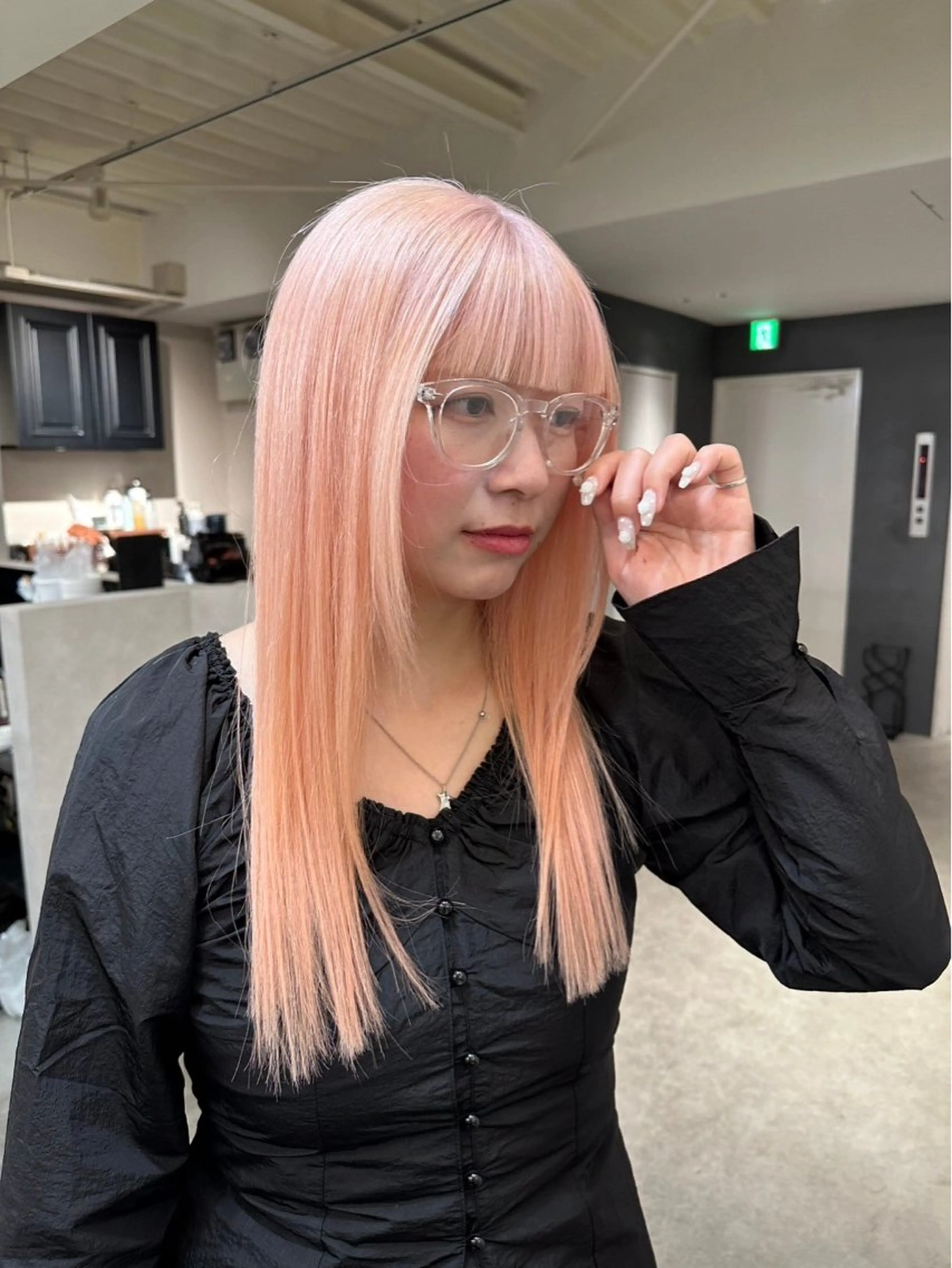 カラー ヘアカラー レイヤー/ハイトーン ヒガシサヨのヘアスタイル